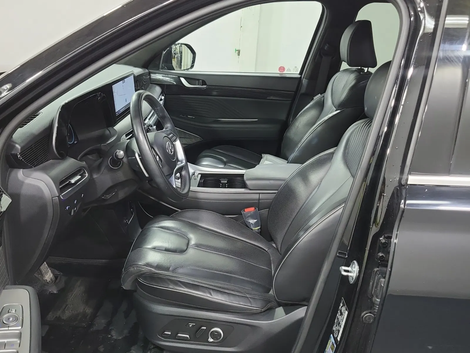 Front Interior Photo