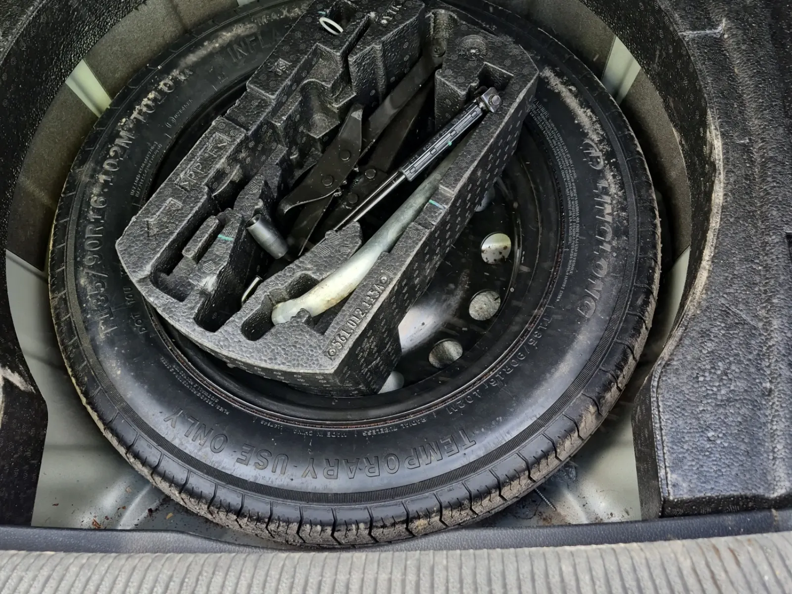 Spare Tire & Wheel Photo