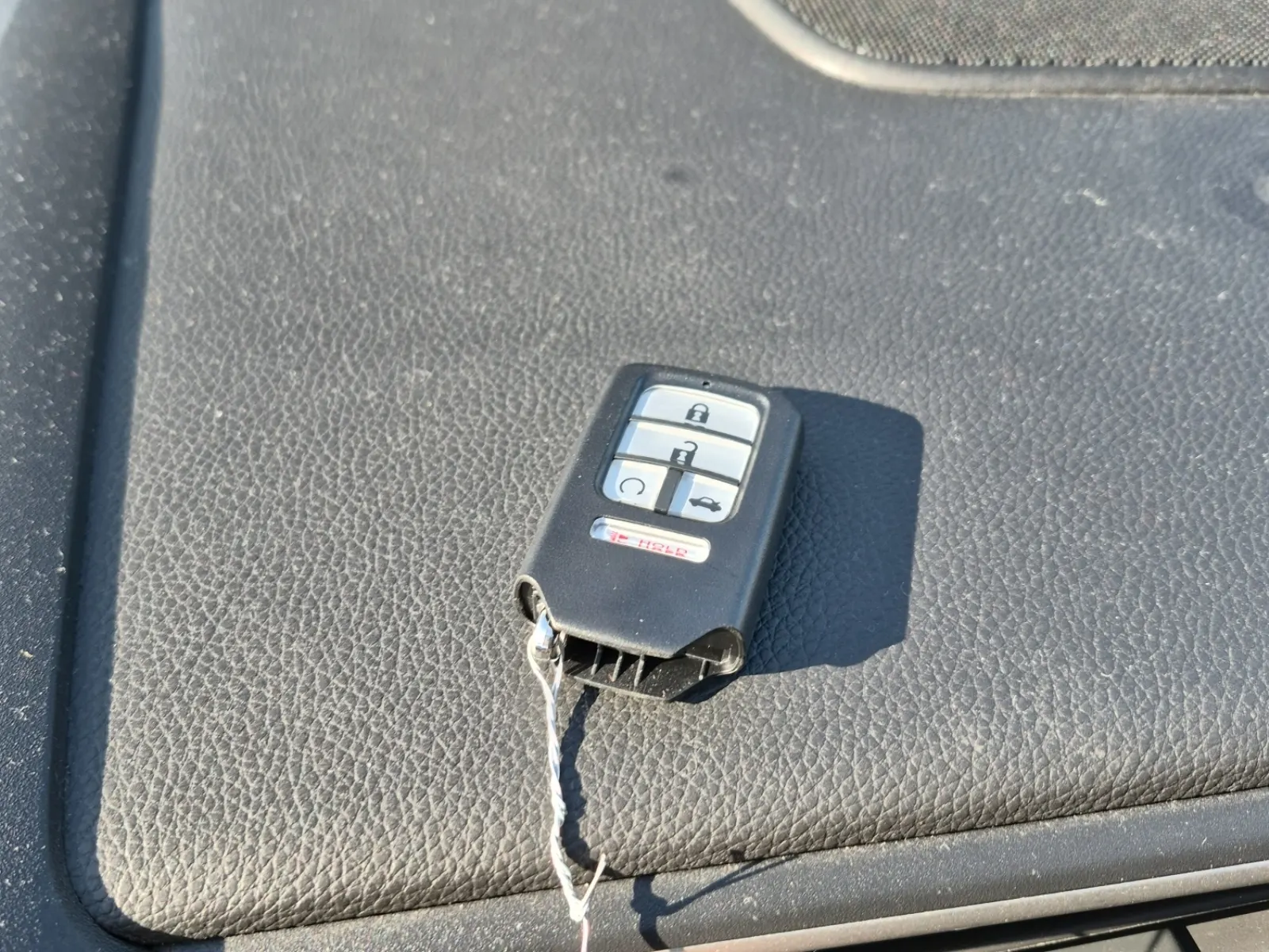 Keys/Fobs/Manual Photo