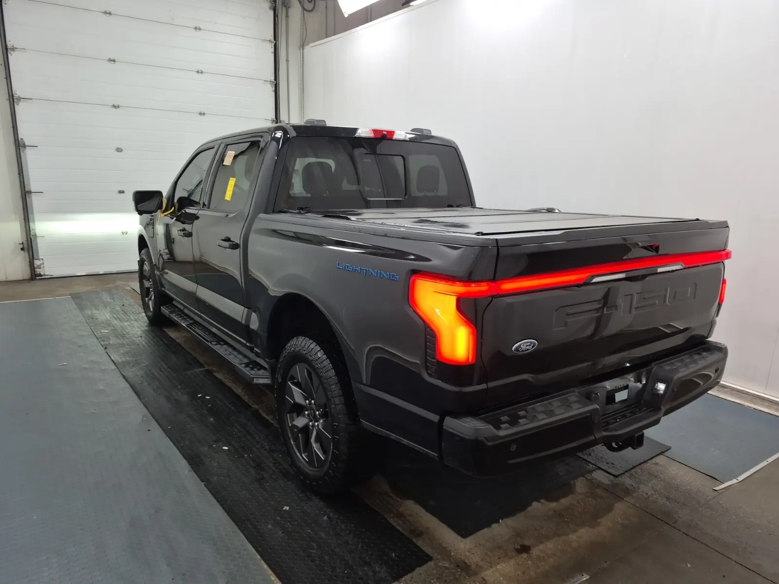 Driver Rear 3/4 Photo