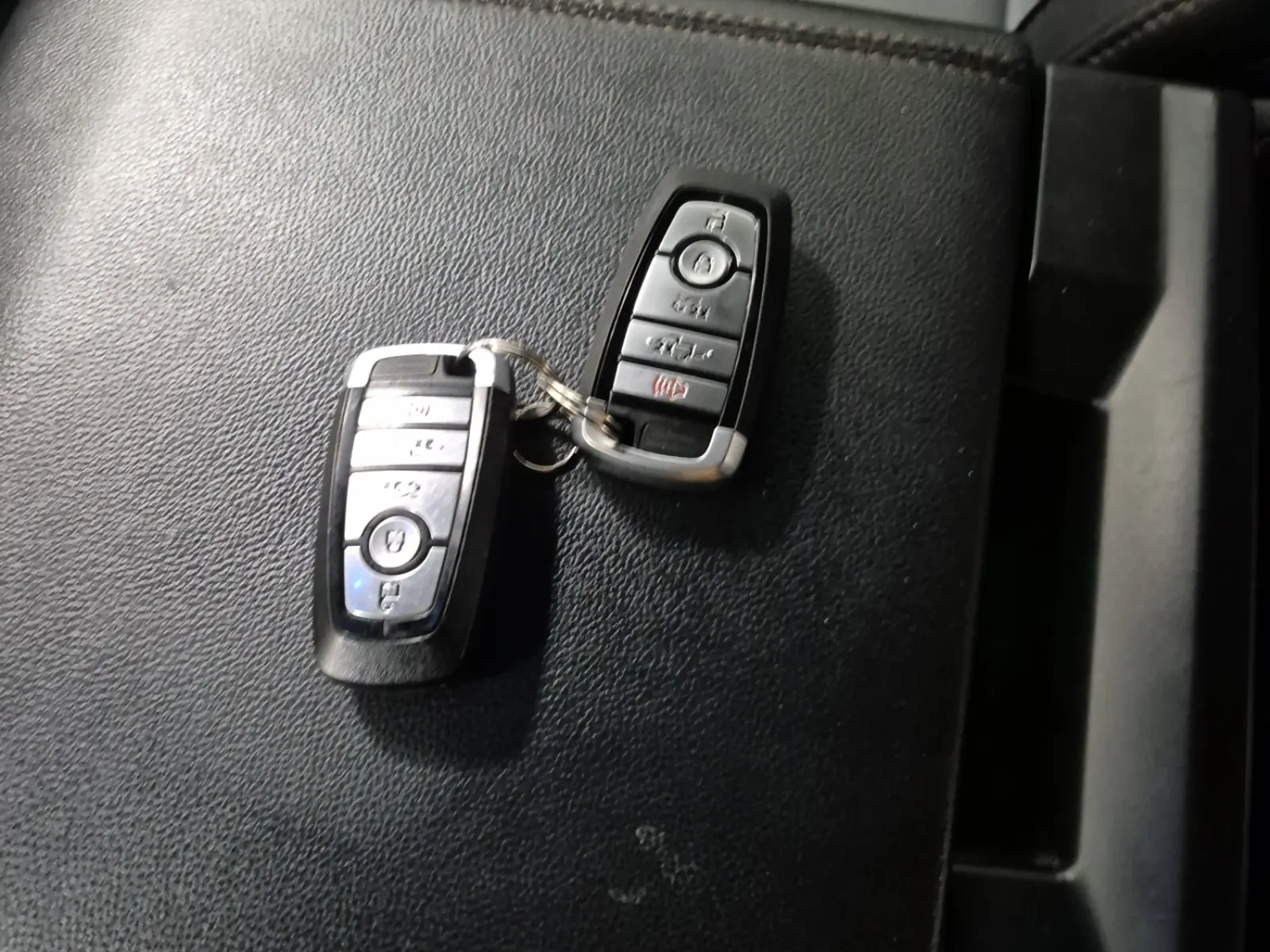 Keys/Fobs/Manual Photo