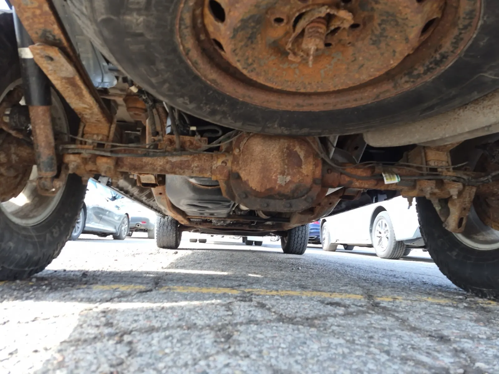 Undercarriage - Rear Photo
