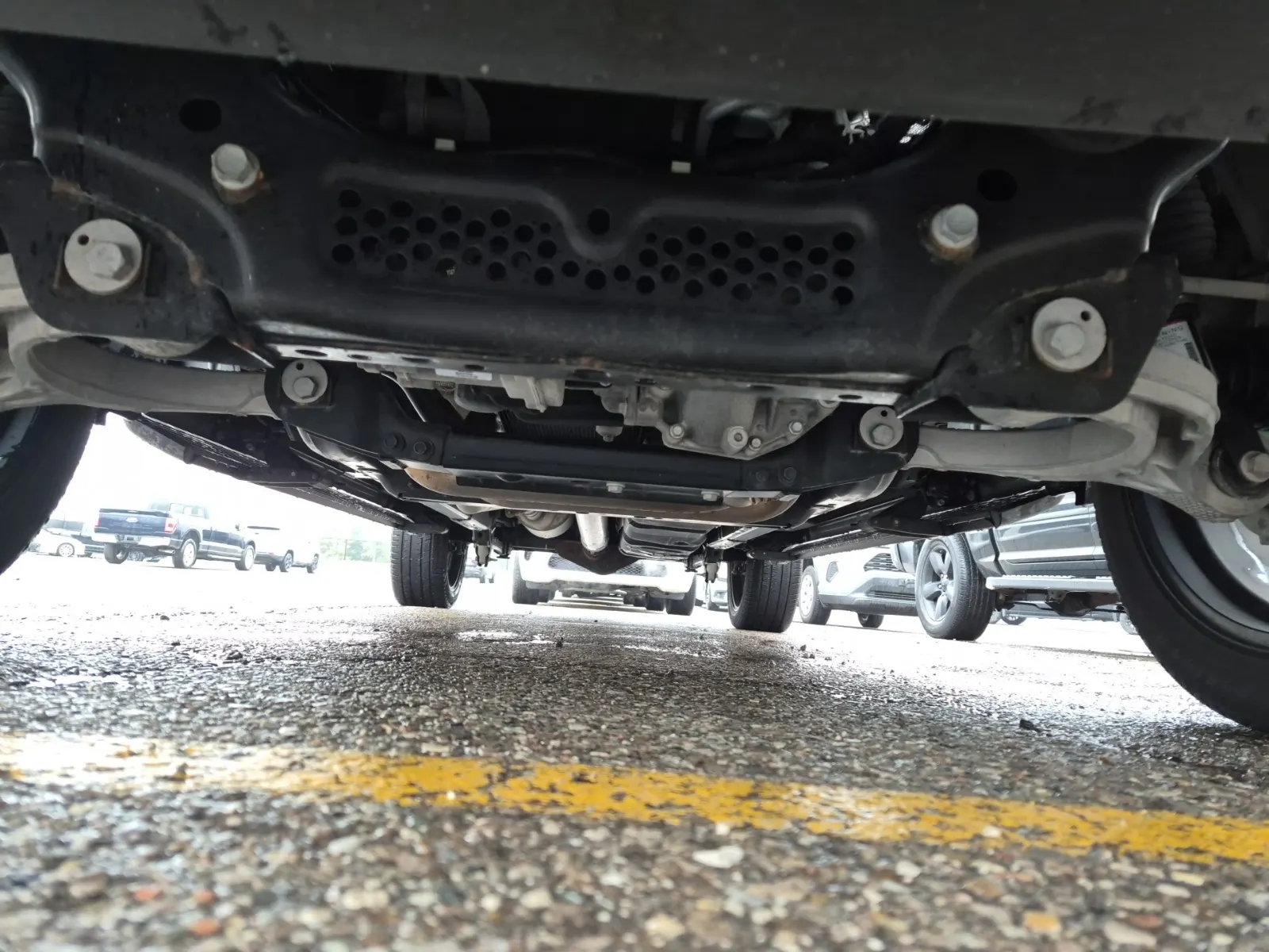 Undercarriage - Front Photo