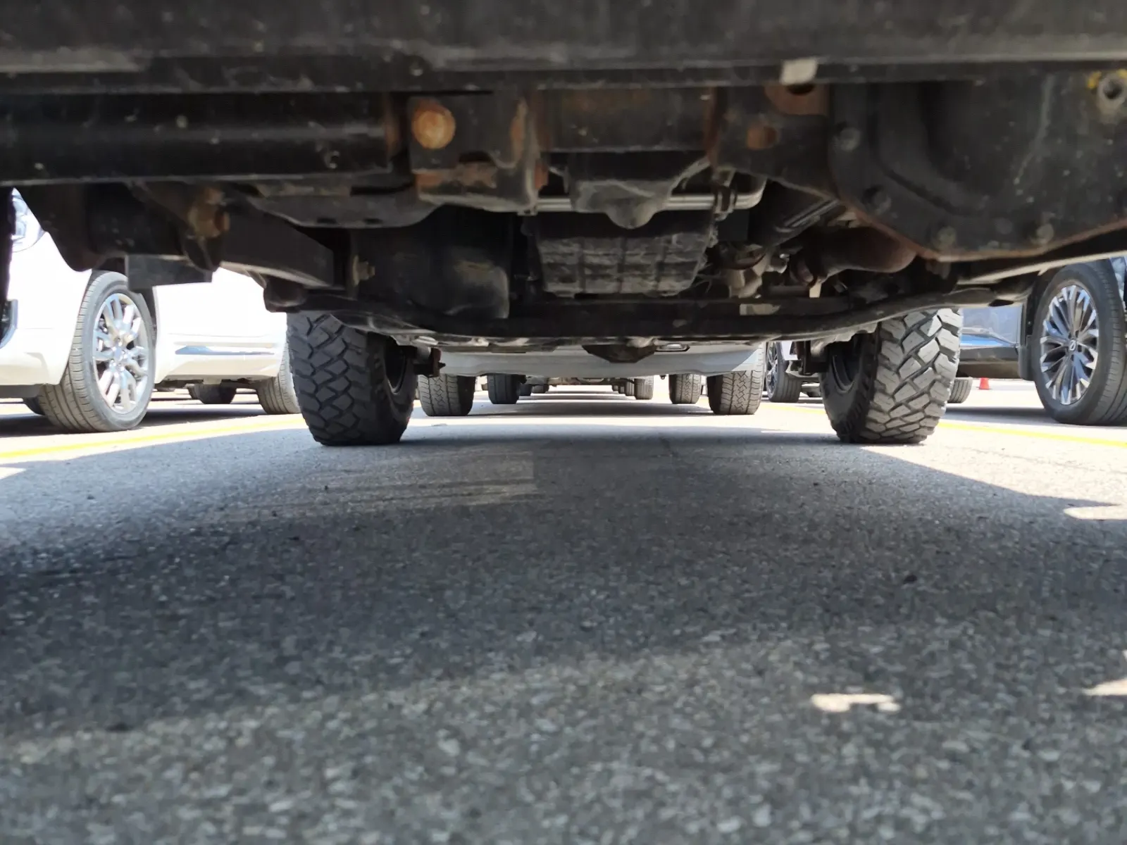 Undercarriage - Front Photo