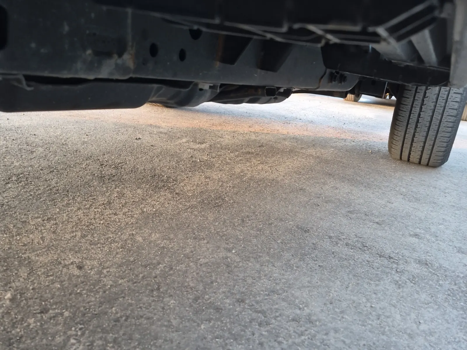 Undercarriage - Passenger Photo