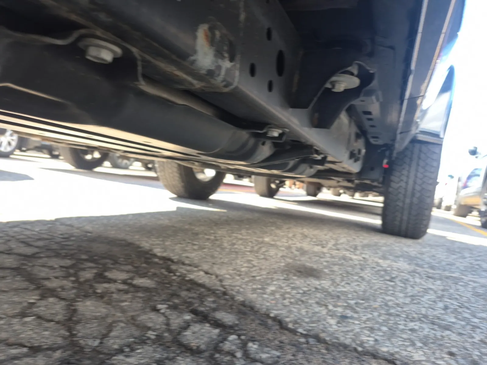 Undercarriage - Passenger Photo
