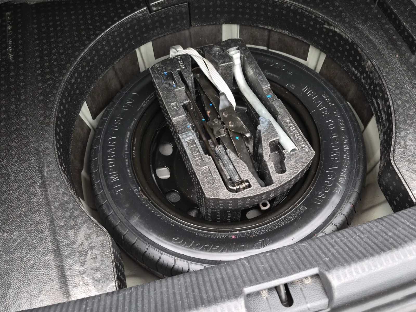 Spare Tire & Wheel Photo