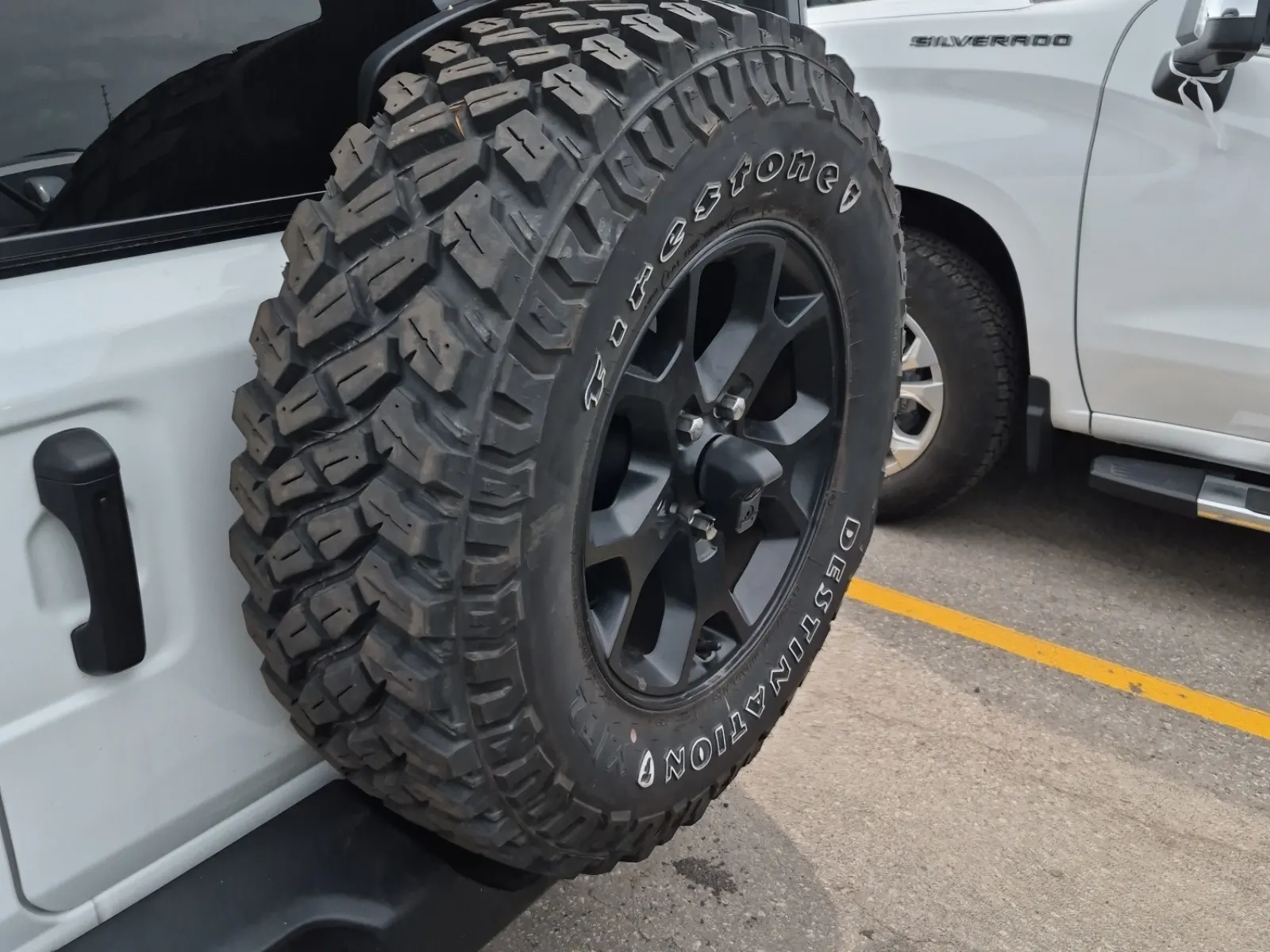 Spare Tire & Wheel Photo