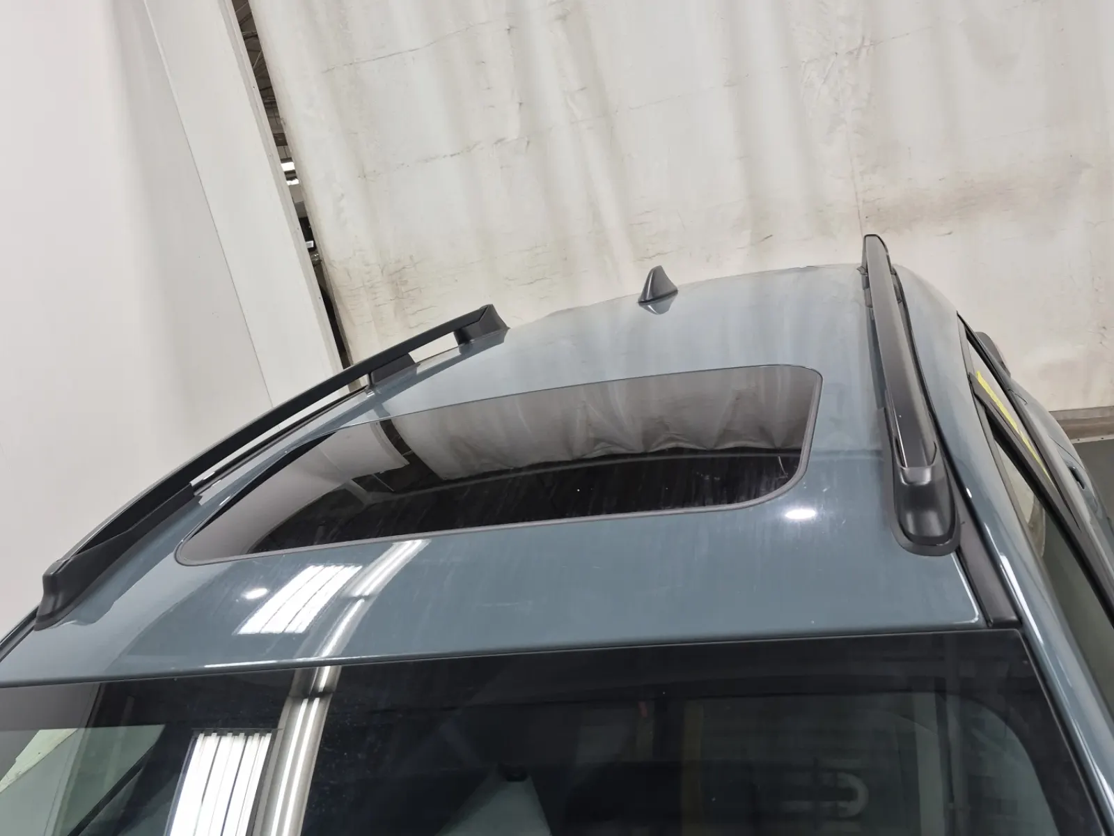 Exterior Roof Photo