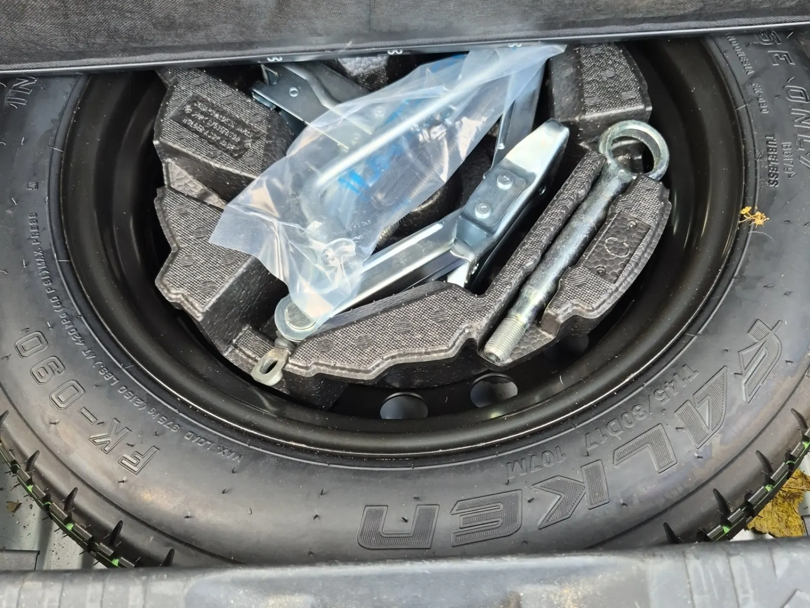 Spare Tire & Wheel Photo