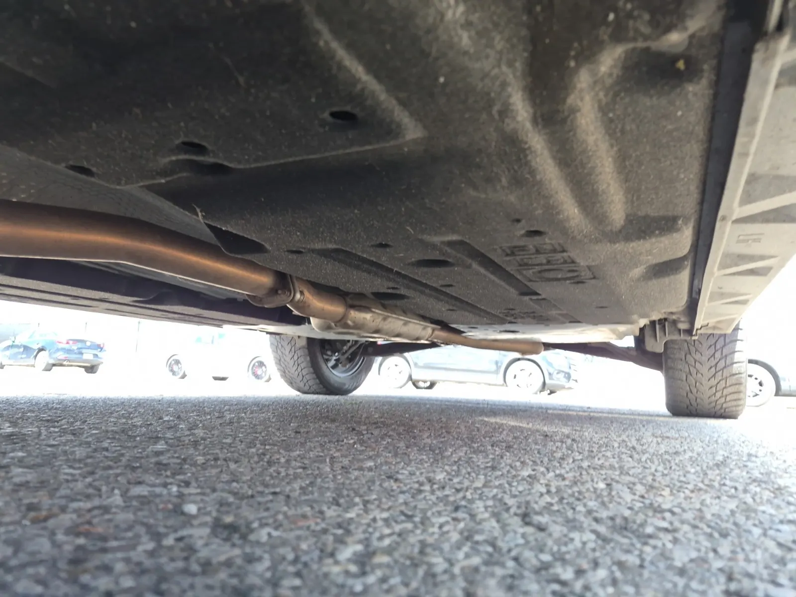 Undercarriage - Driver Photo