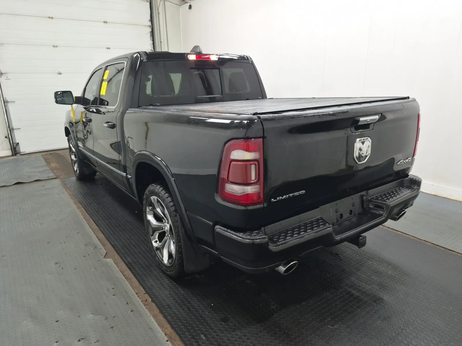 Driver Rear 3/4 Photo