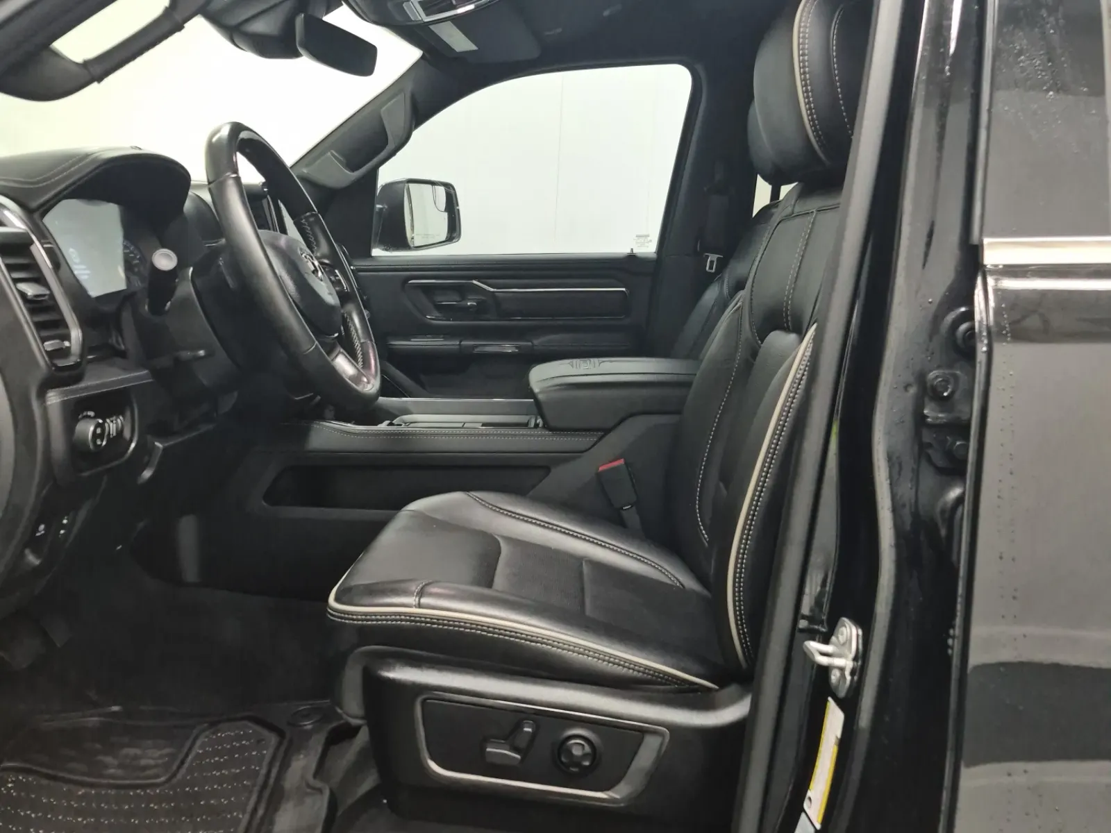 Front Interior Photo