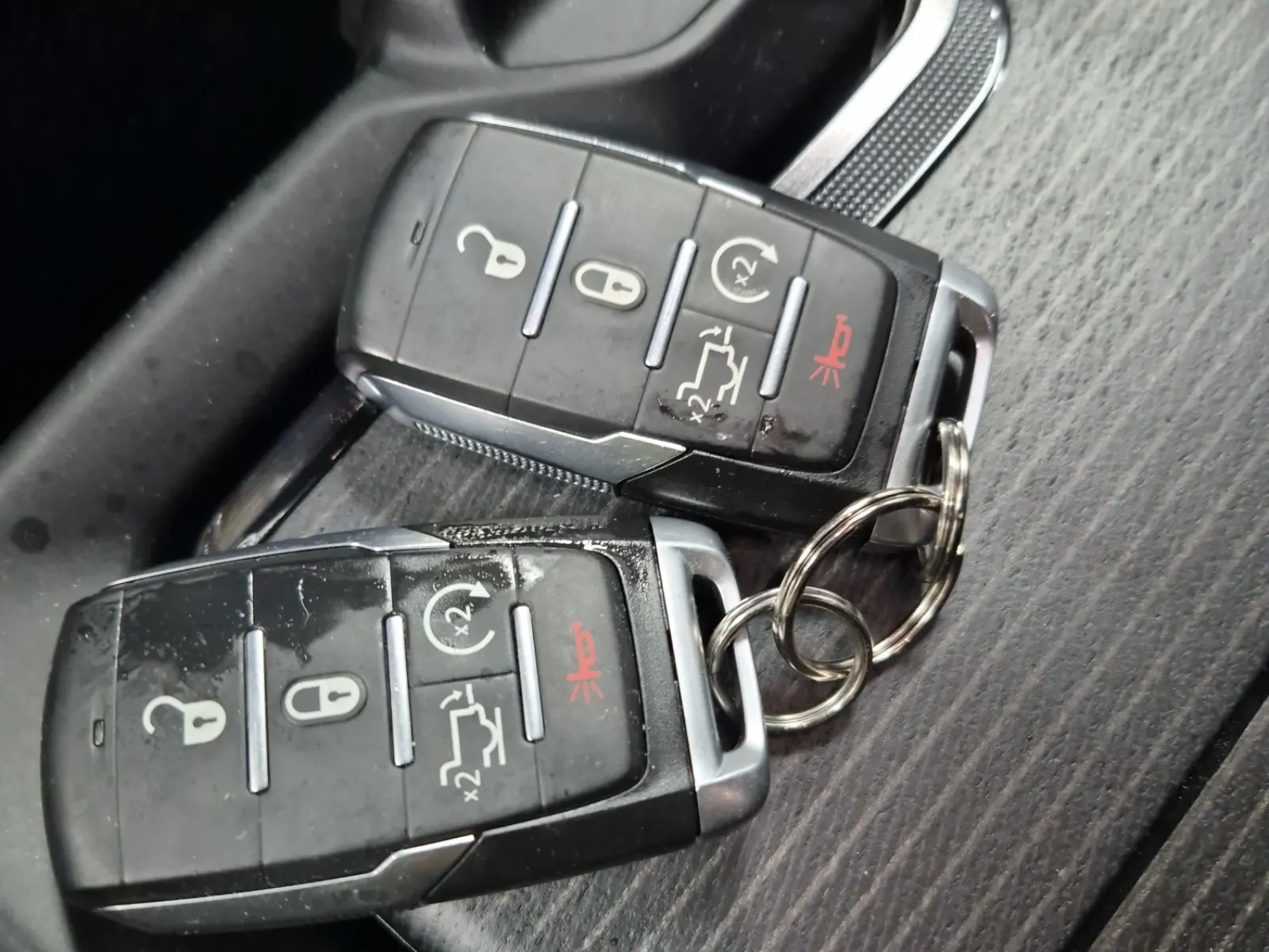 Keys/Fobs/Manual Photo
