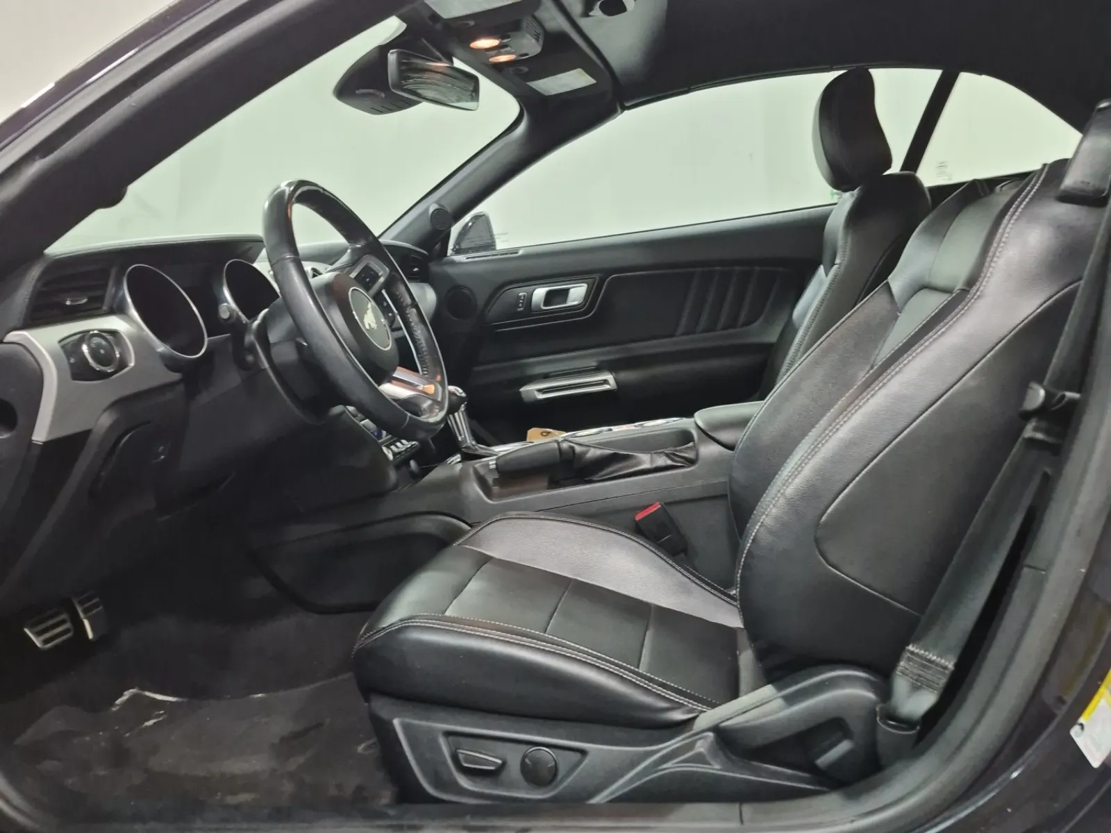 Front Interior Photo