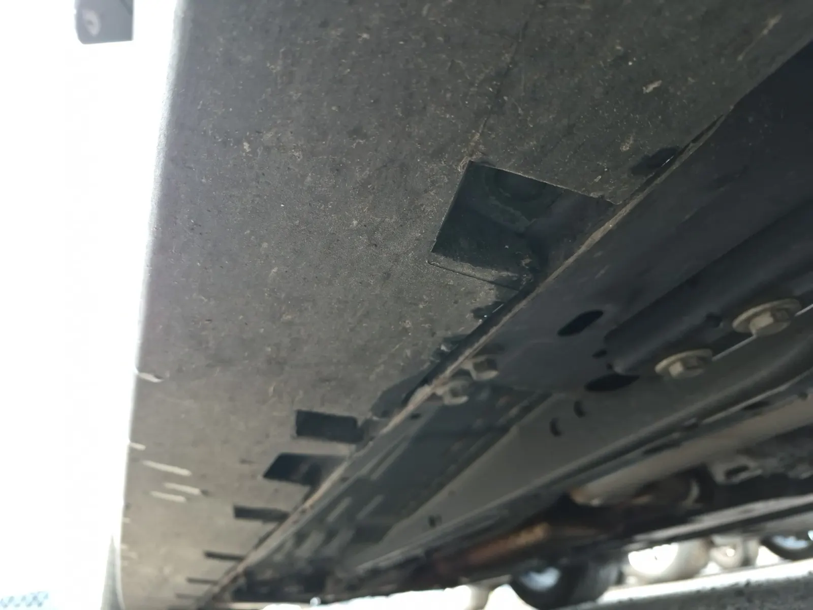 Undercarriage - Passenger Photo