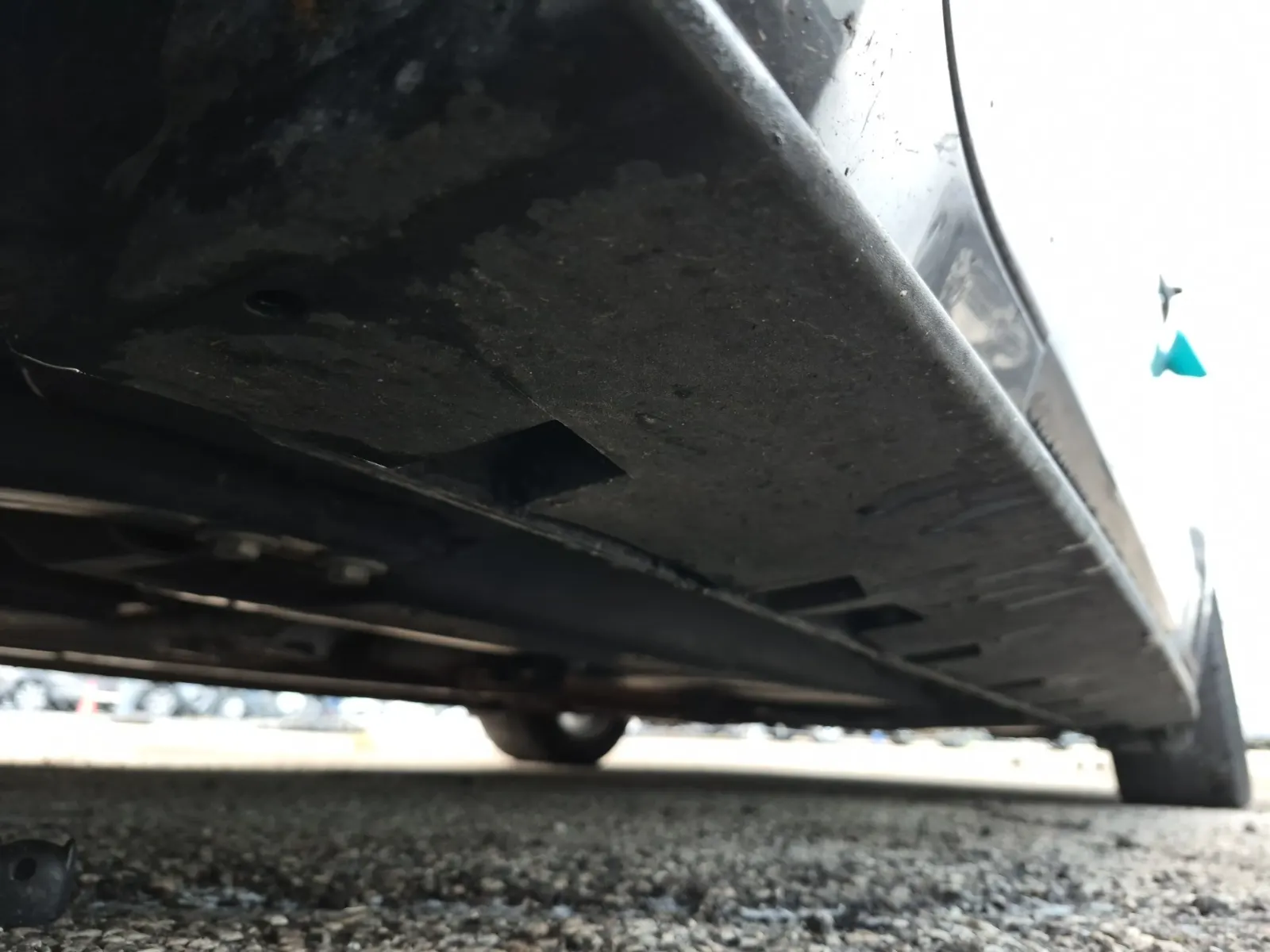 Undercarriage - Driver Photo