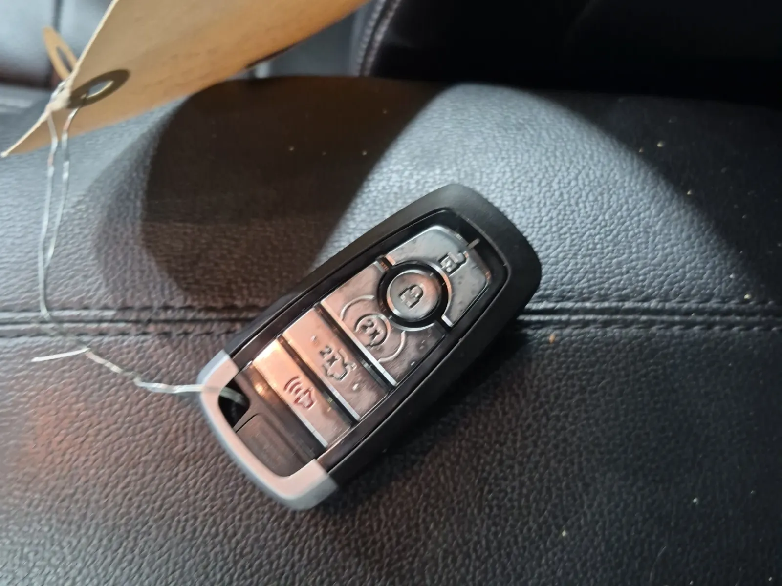 Keys/Fobs/Manual Photo