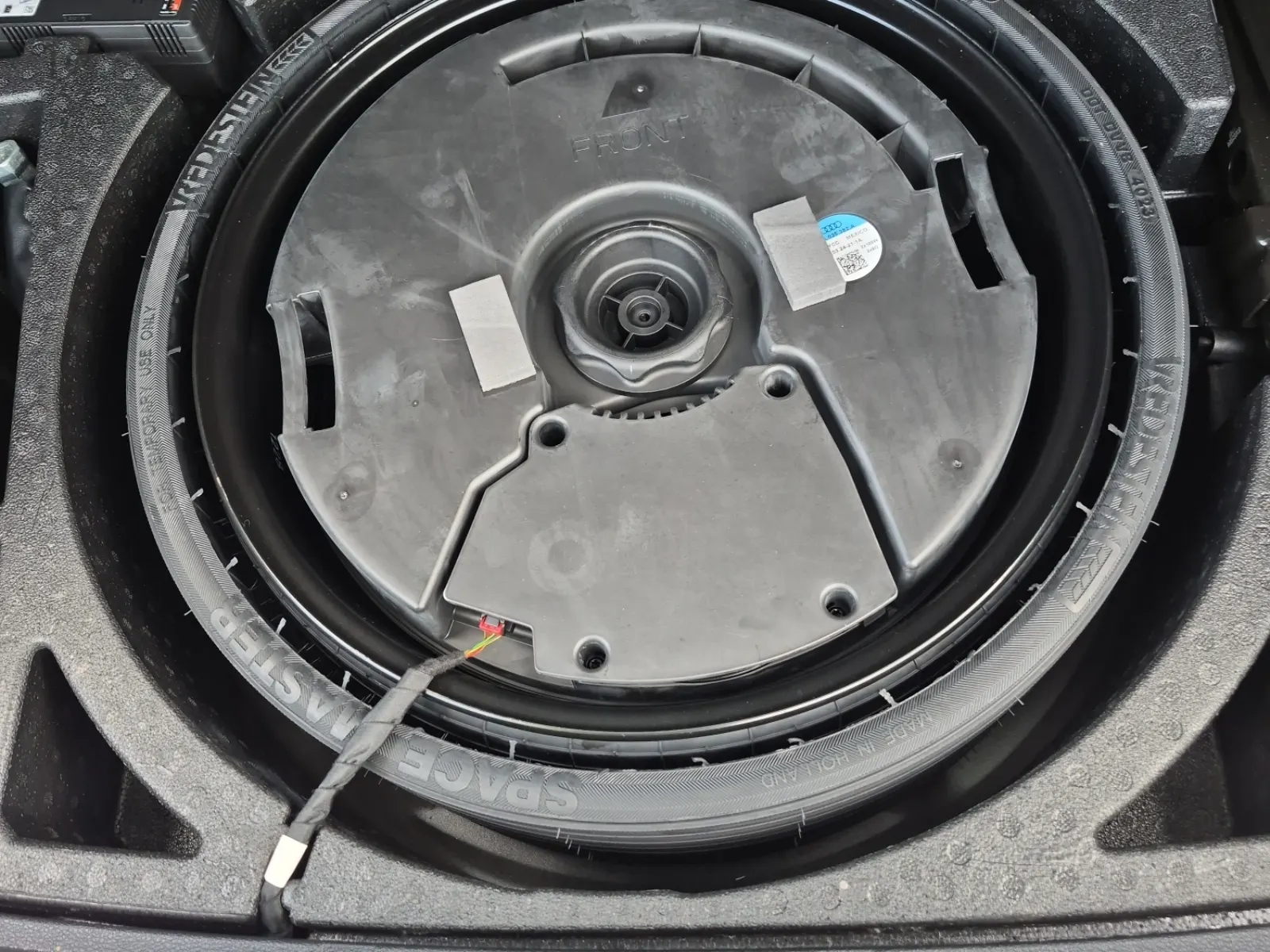 Spare Tire & Wheel Photo