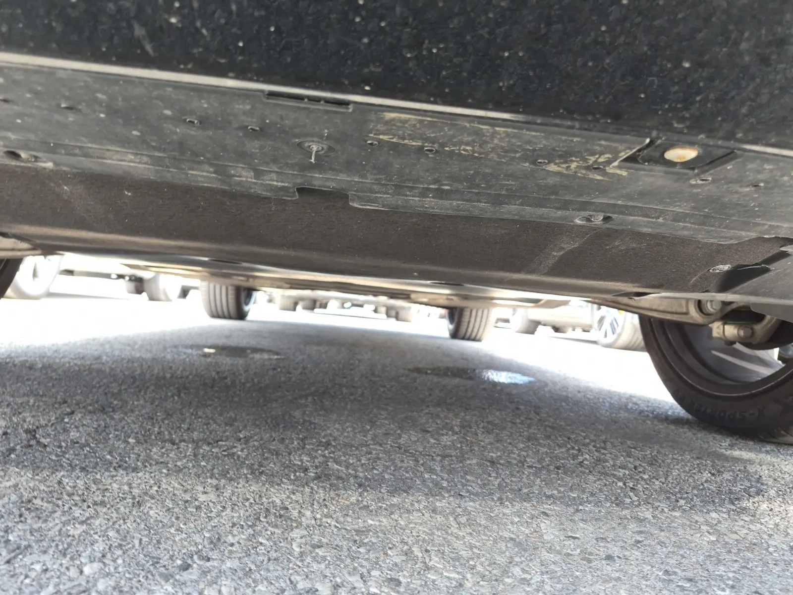 Undercarriage - Front Photo