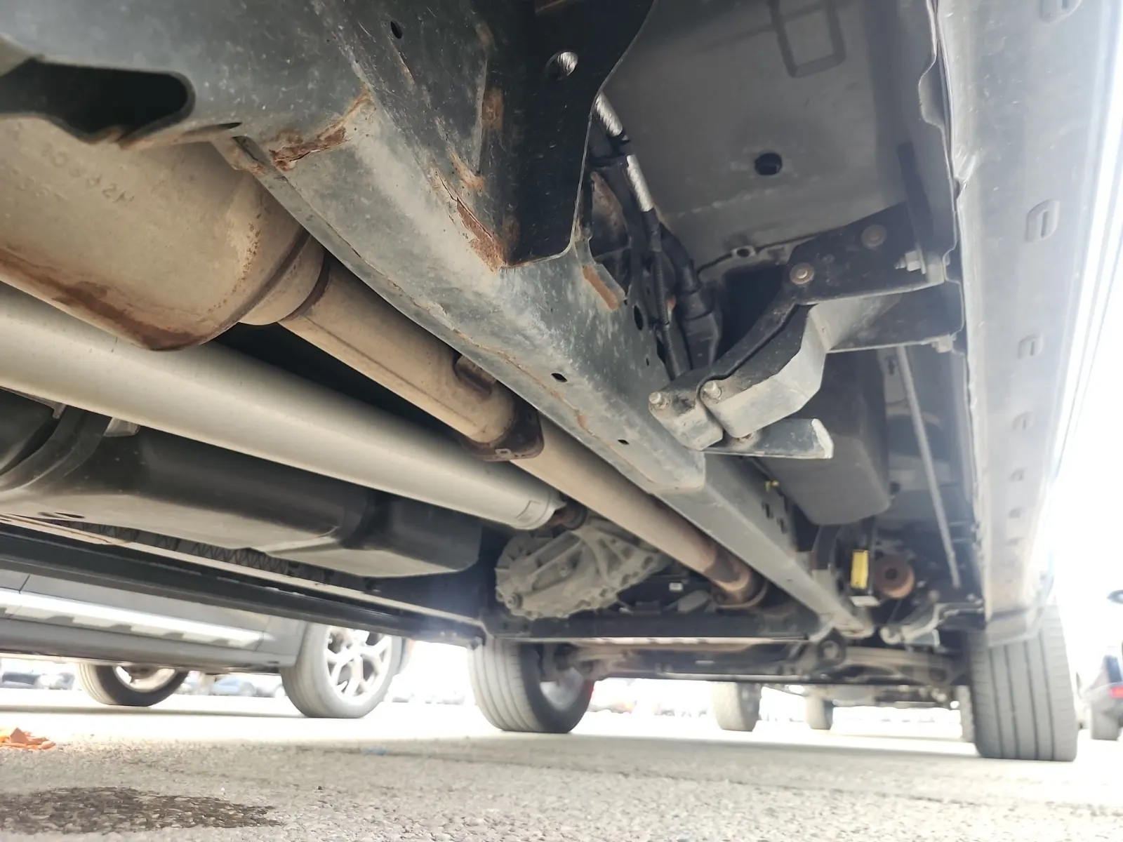 Undercarriage - Passenger Photo