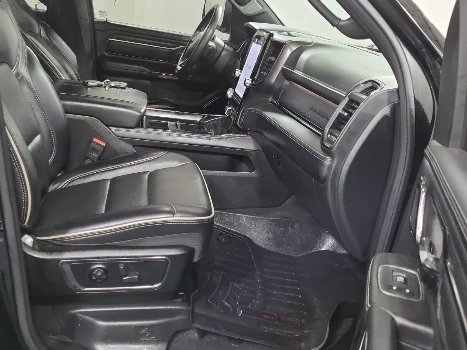 Right Side Interior Photo