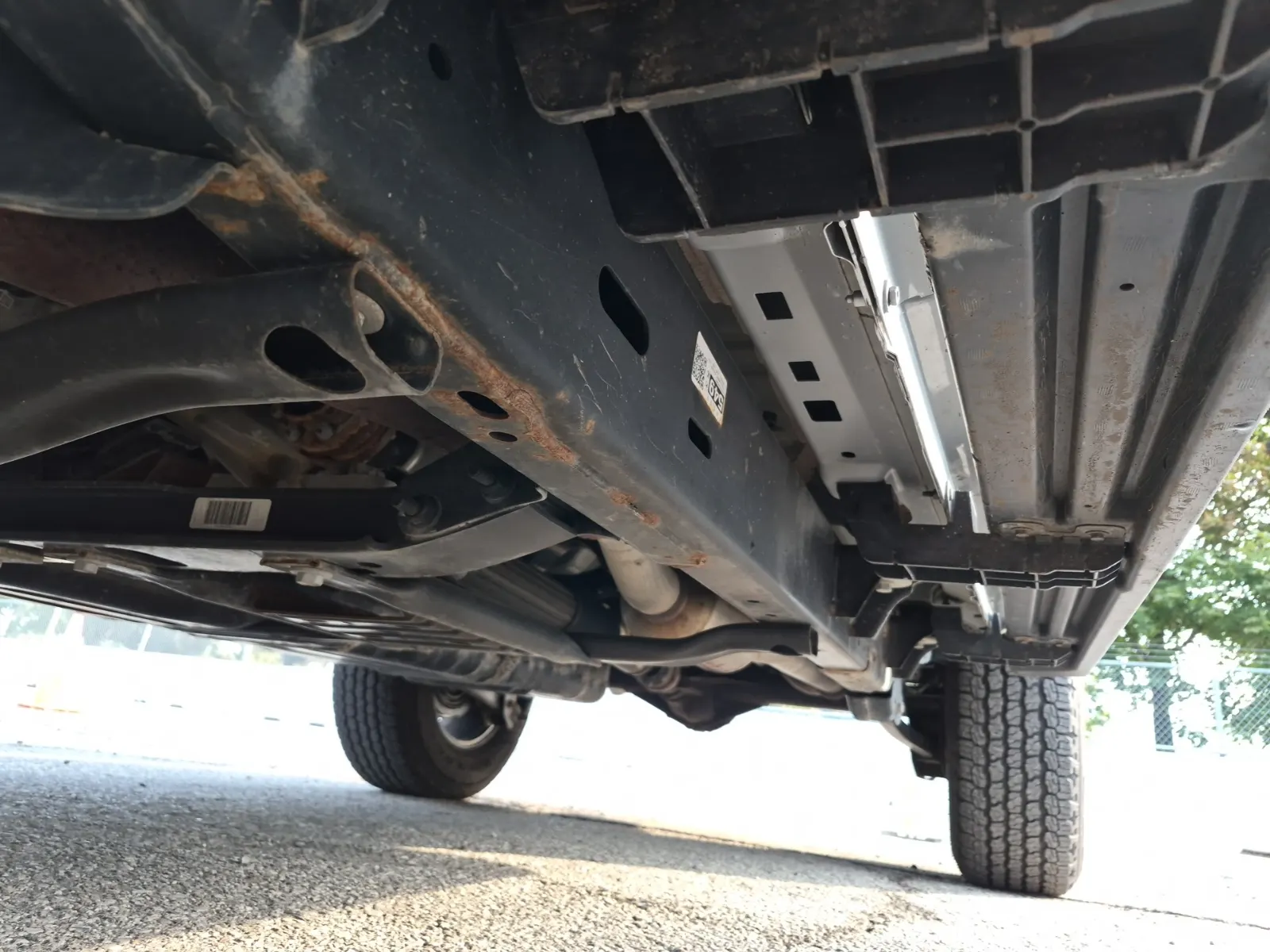 Undercarriage - Driver Photo