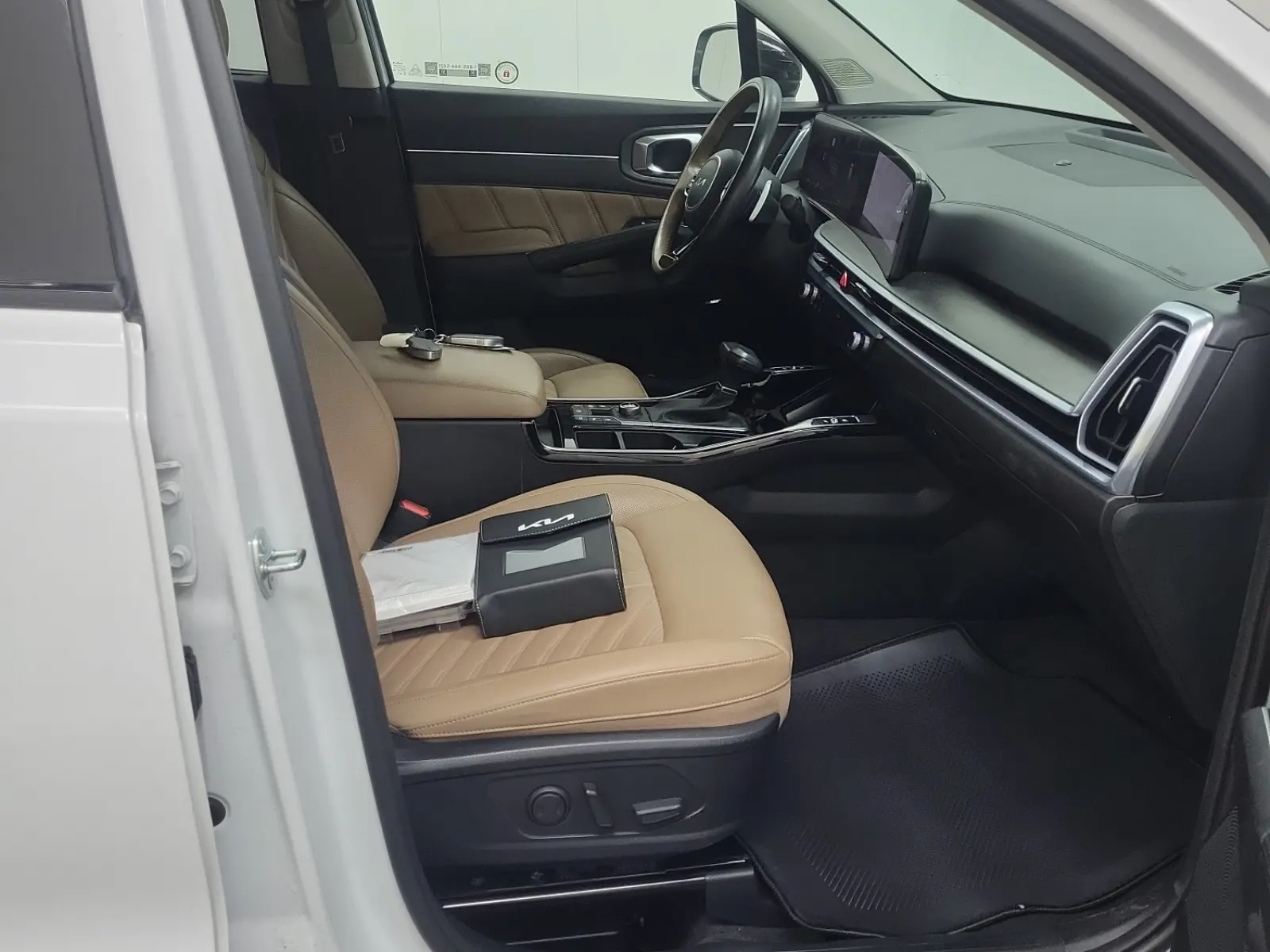 Right Side Interior Photo