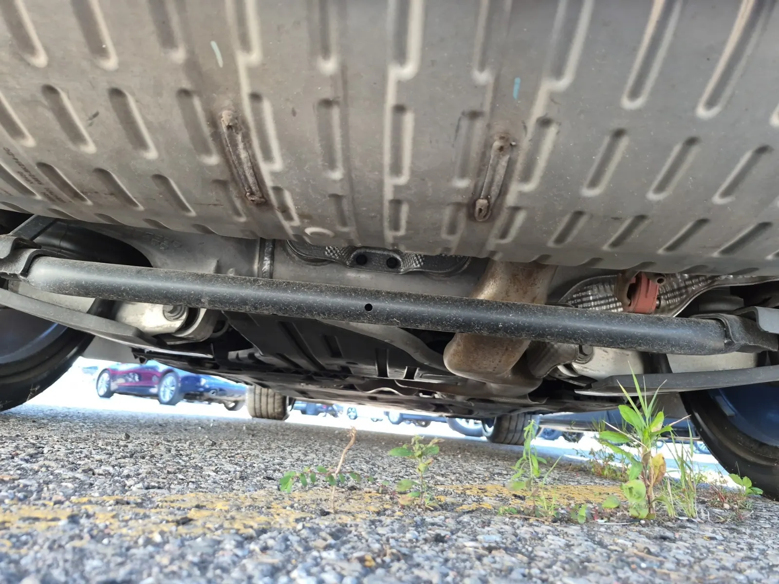 Undercarriage - Rear Photo