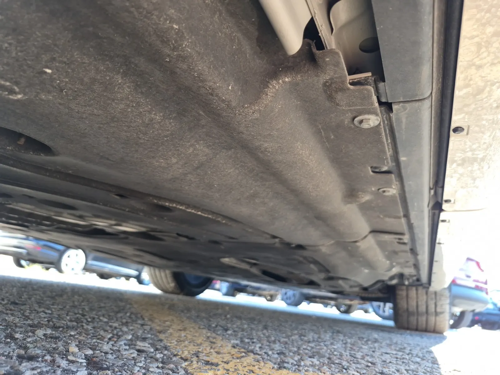 Undercarriage - Passenger Photo