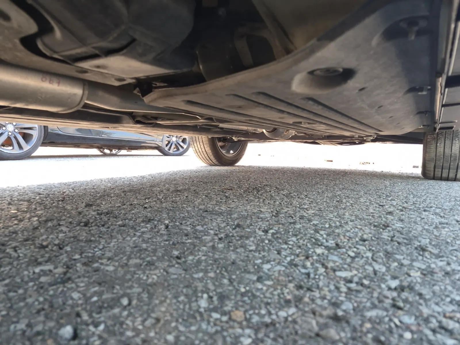 Undercarriage - Rear Photo