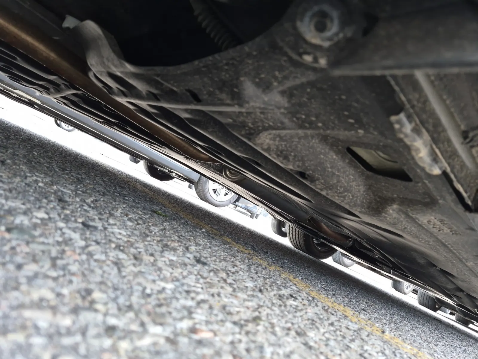 Undercarriage - Passenger Photo