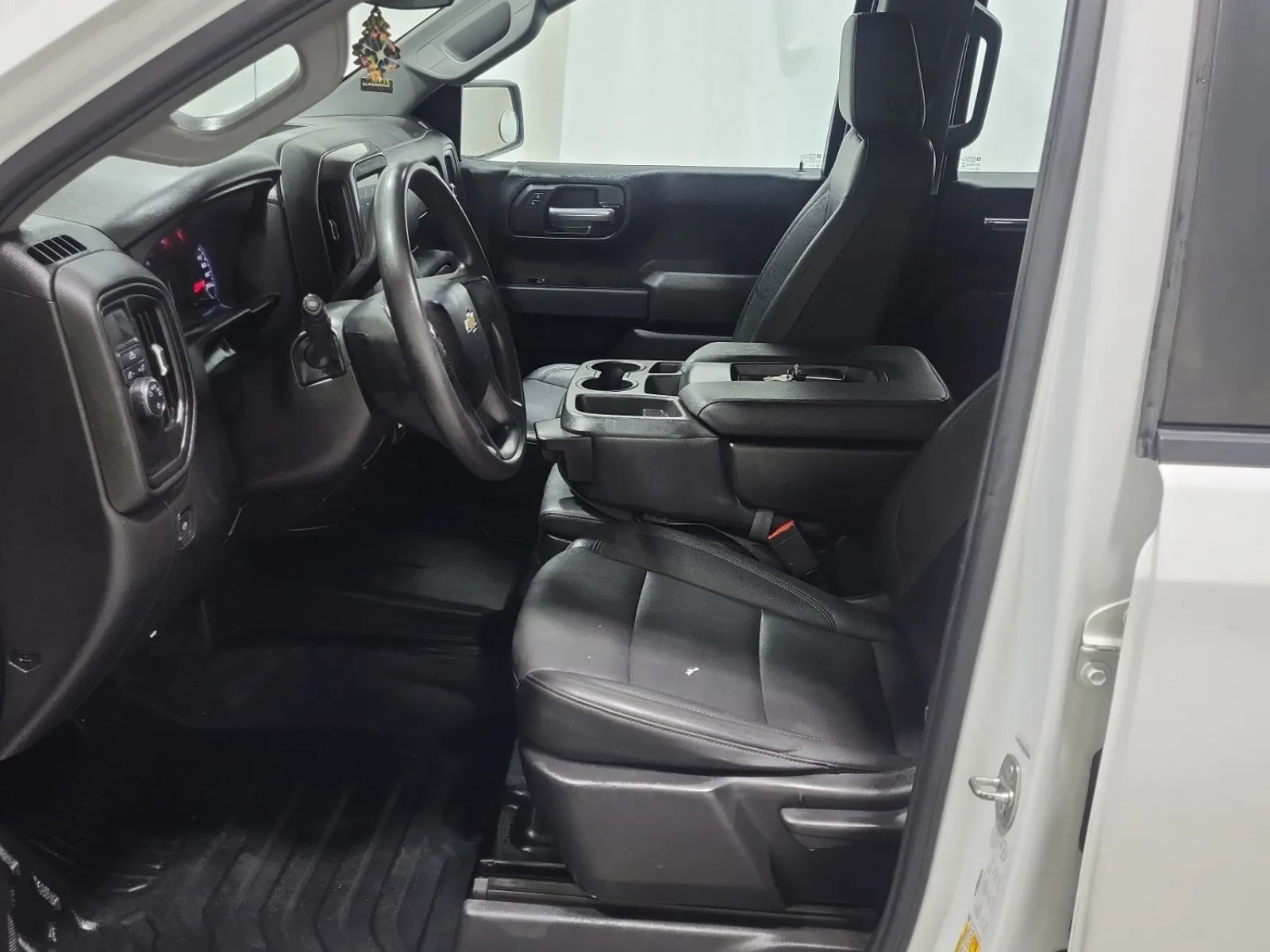 Front Interior Photo