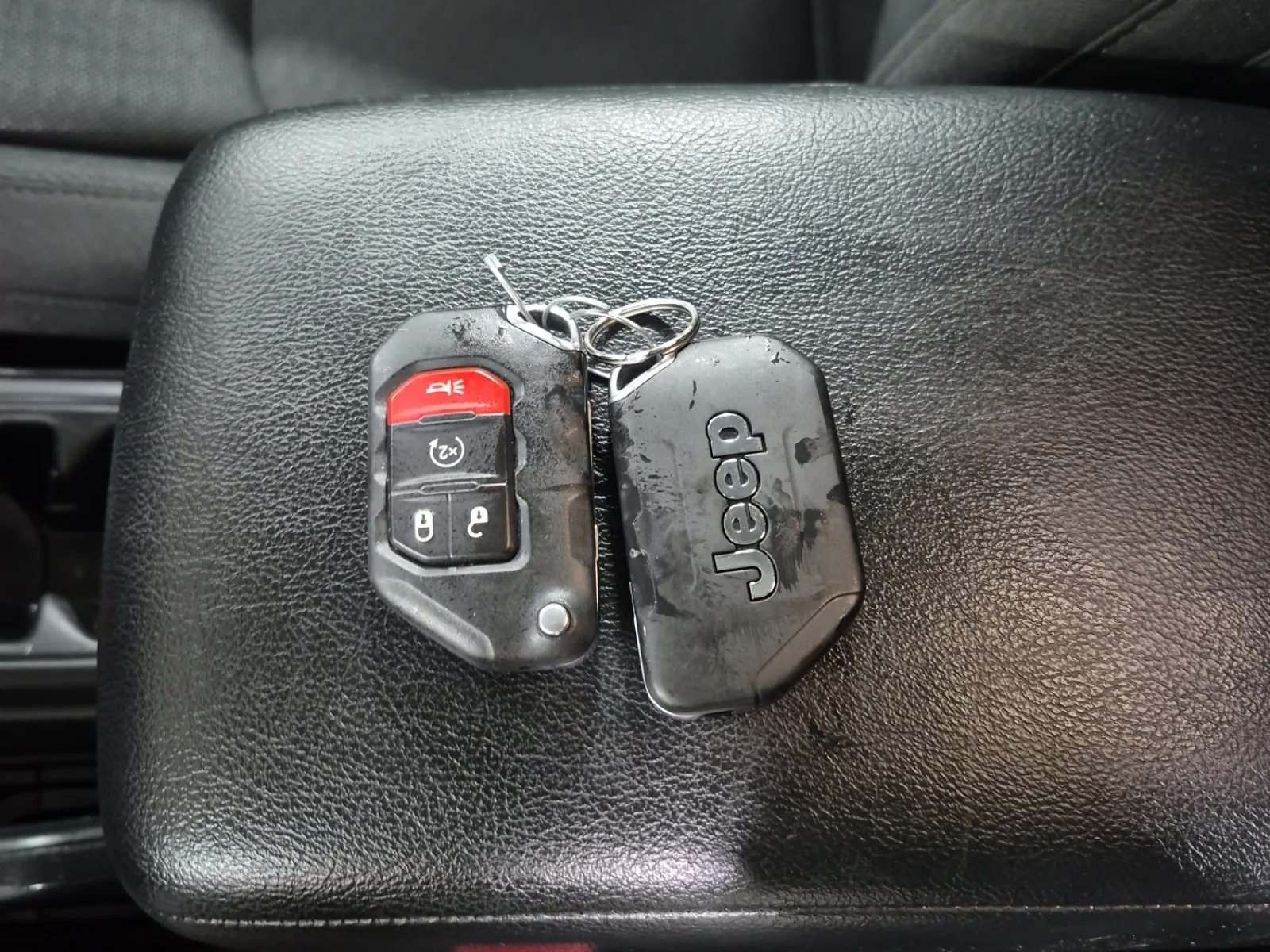 Keys/Fobs/Manual Photo