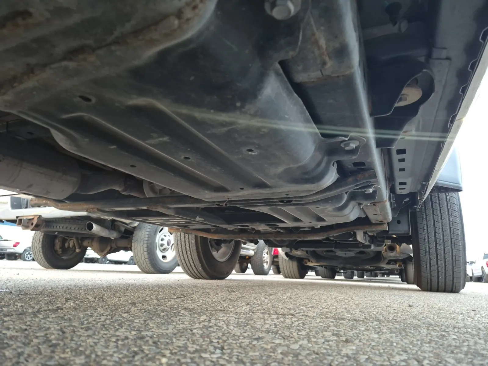 Undercarriage - Passenger Photo