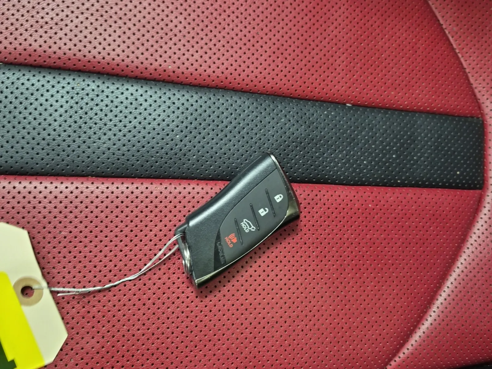 Keys/Fobs/Manual Photo