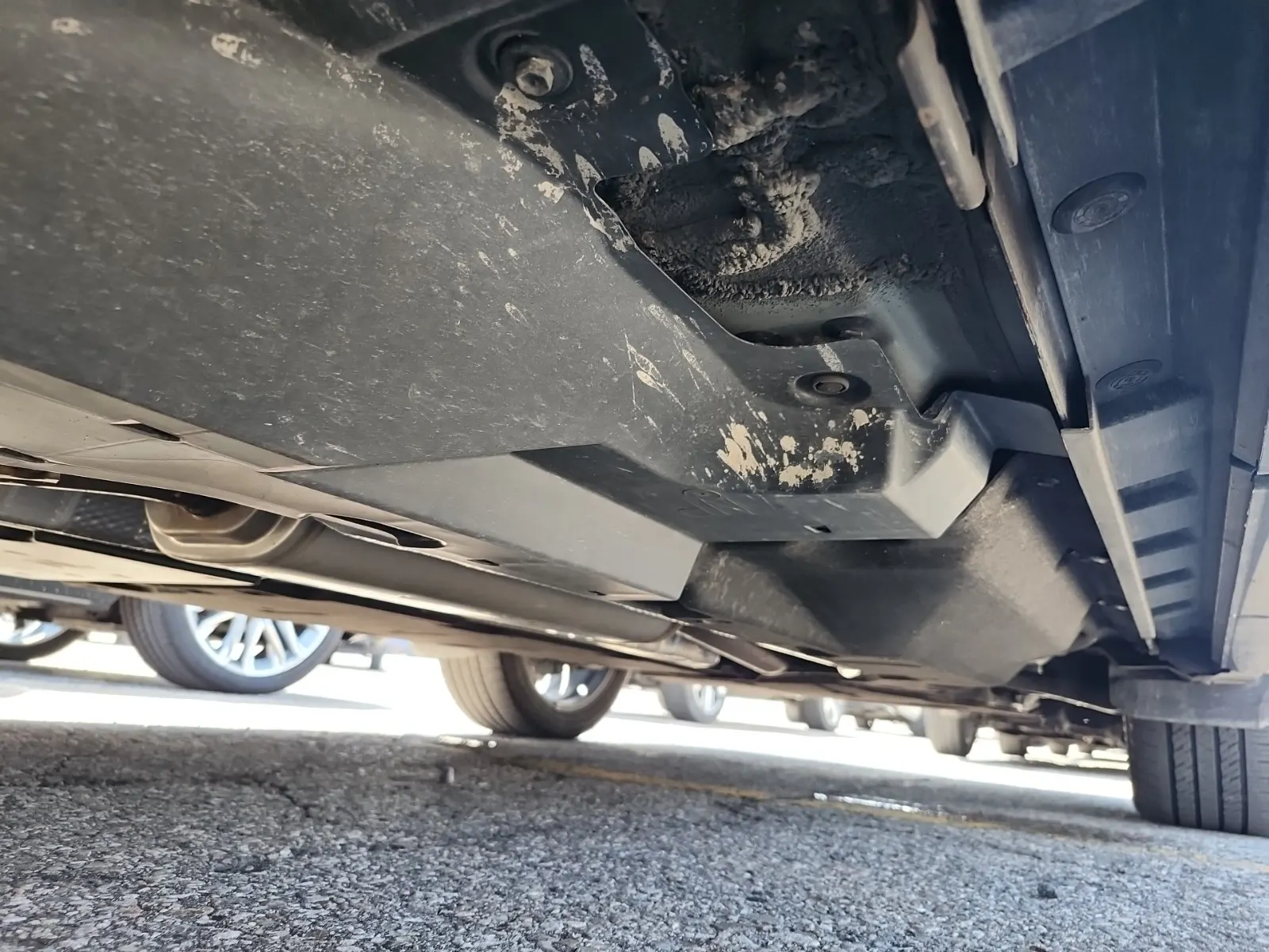 Undercarriage - Passenger Photo