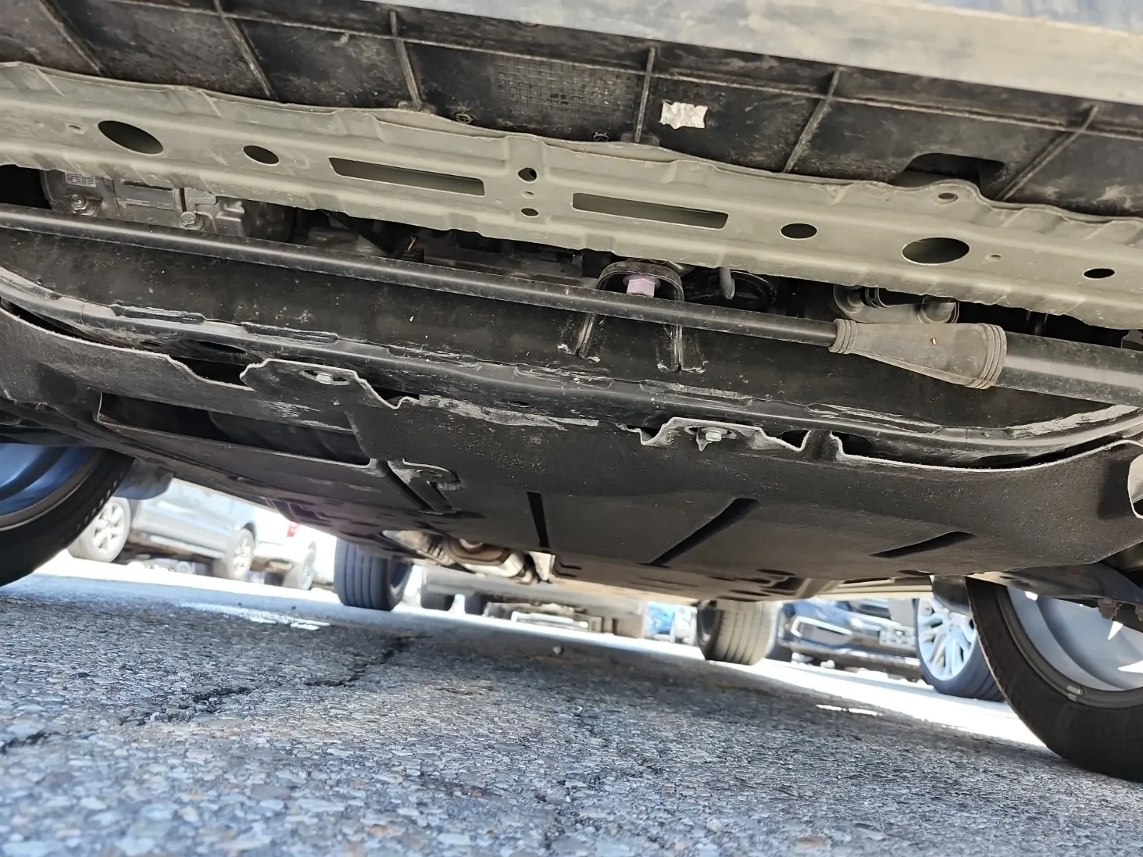 Undercarriage - Front Photo