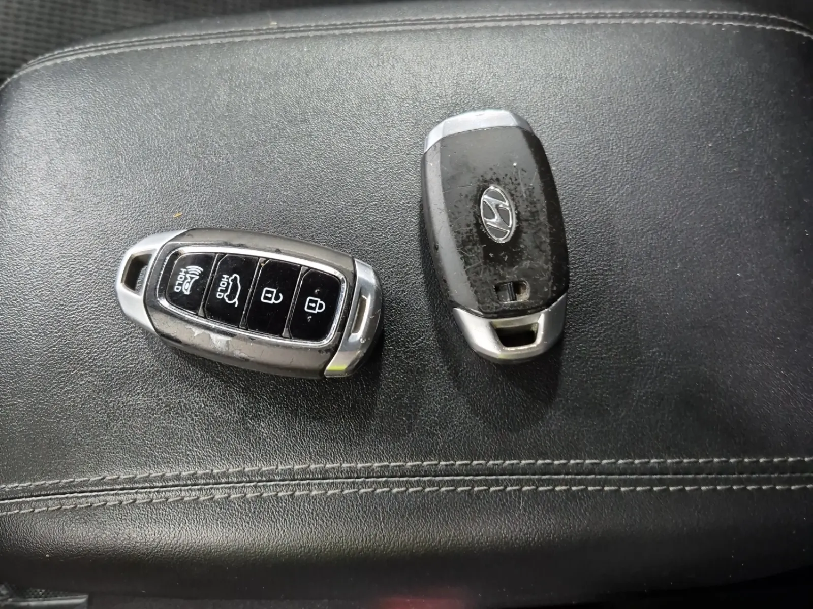 Keys/Fobs/Manual Photo