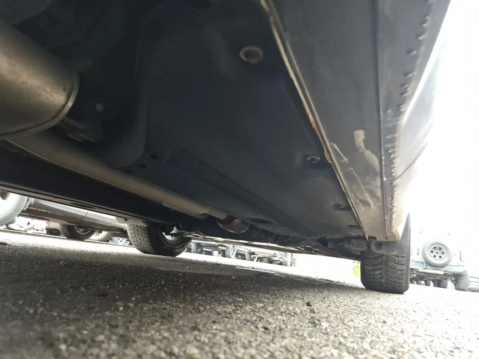 Undercarriage - Passenger Photo