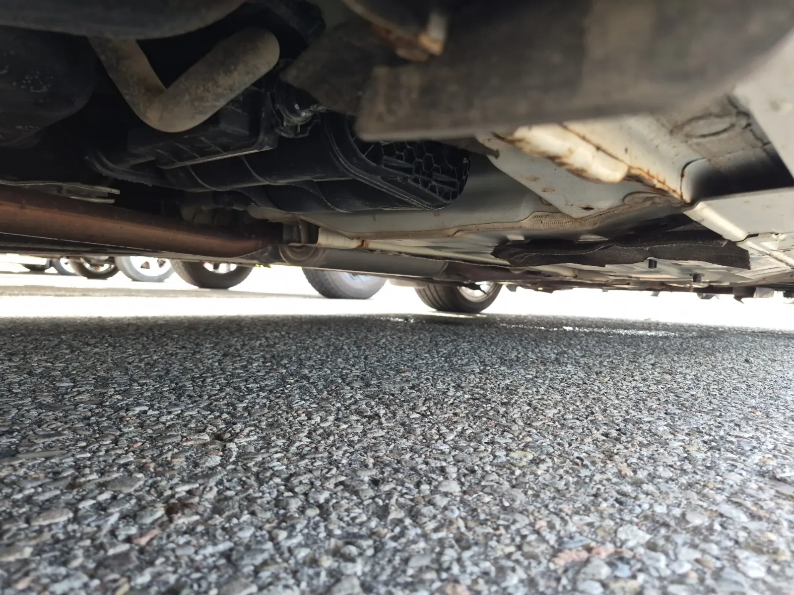 Undercarriage - Passenger Photo