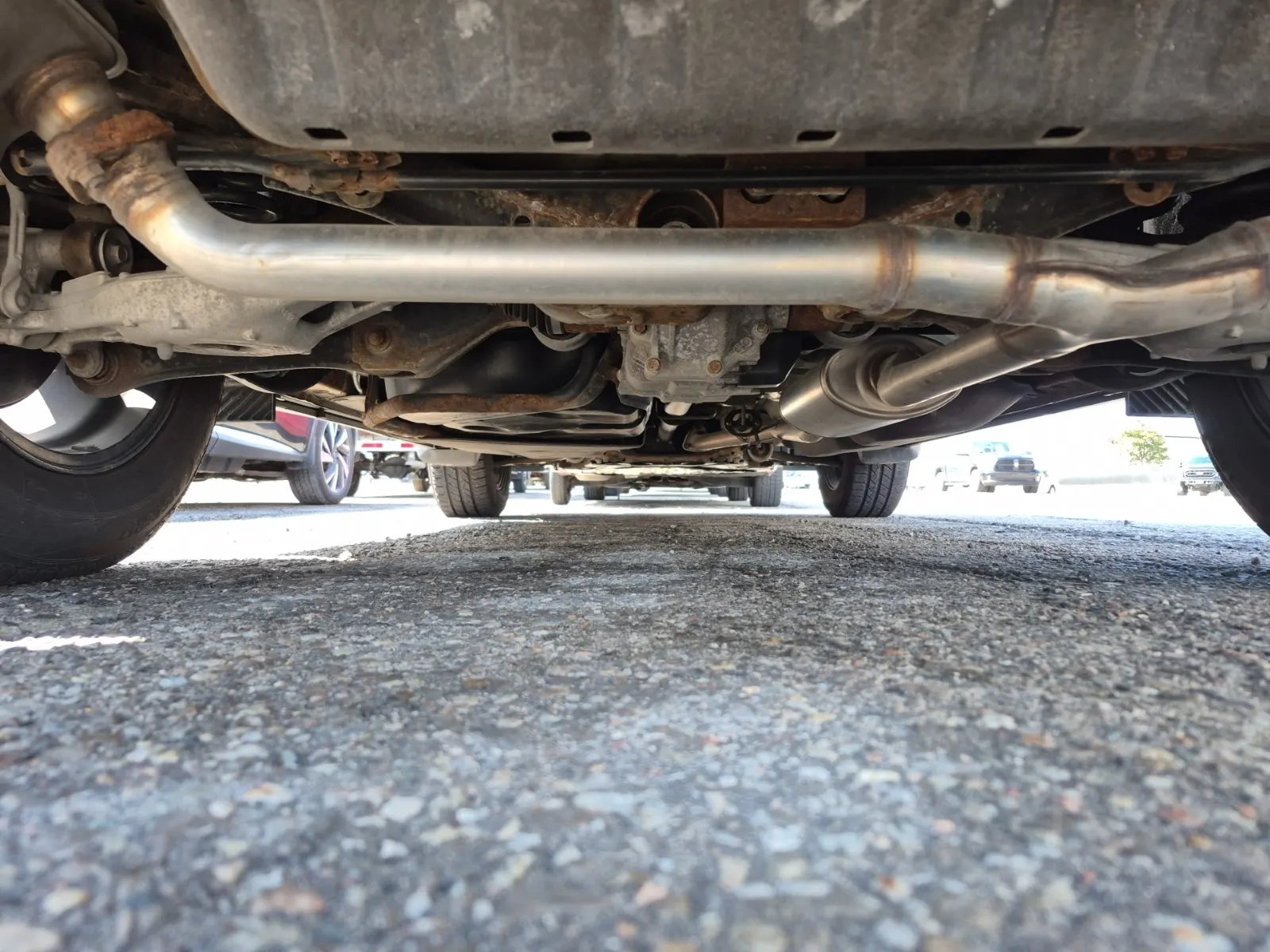 Undercarriage - Rear Photo
