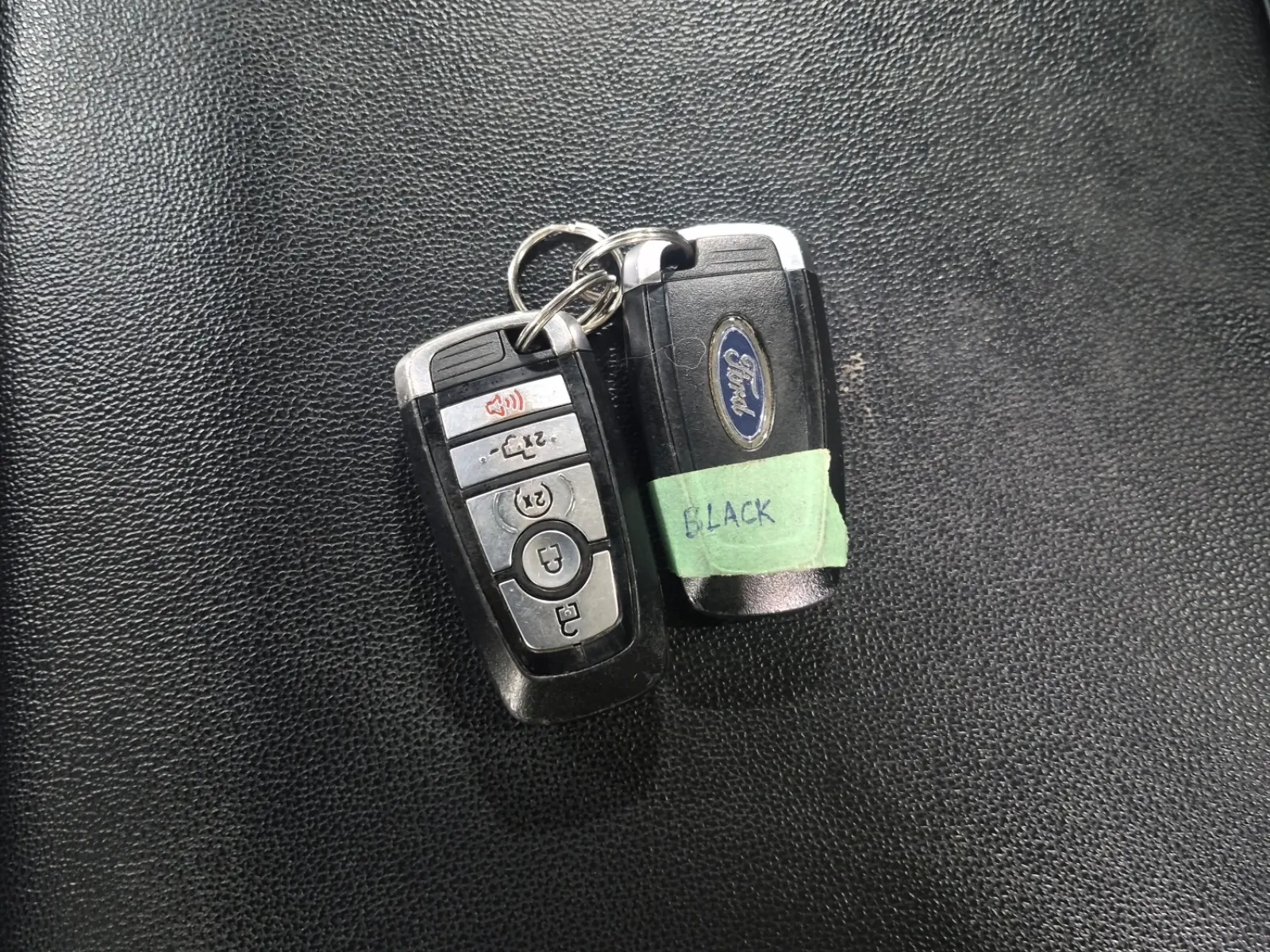 Keys/Fobs/Manual Photo