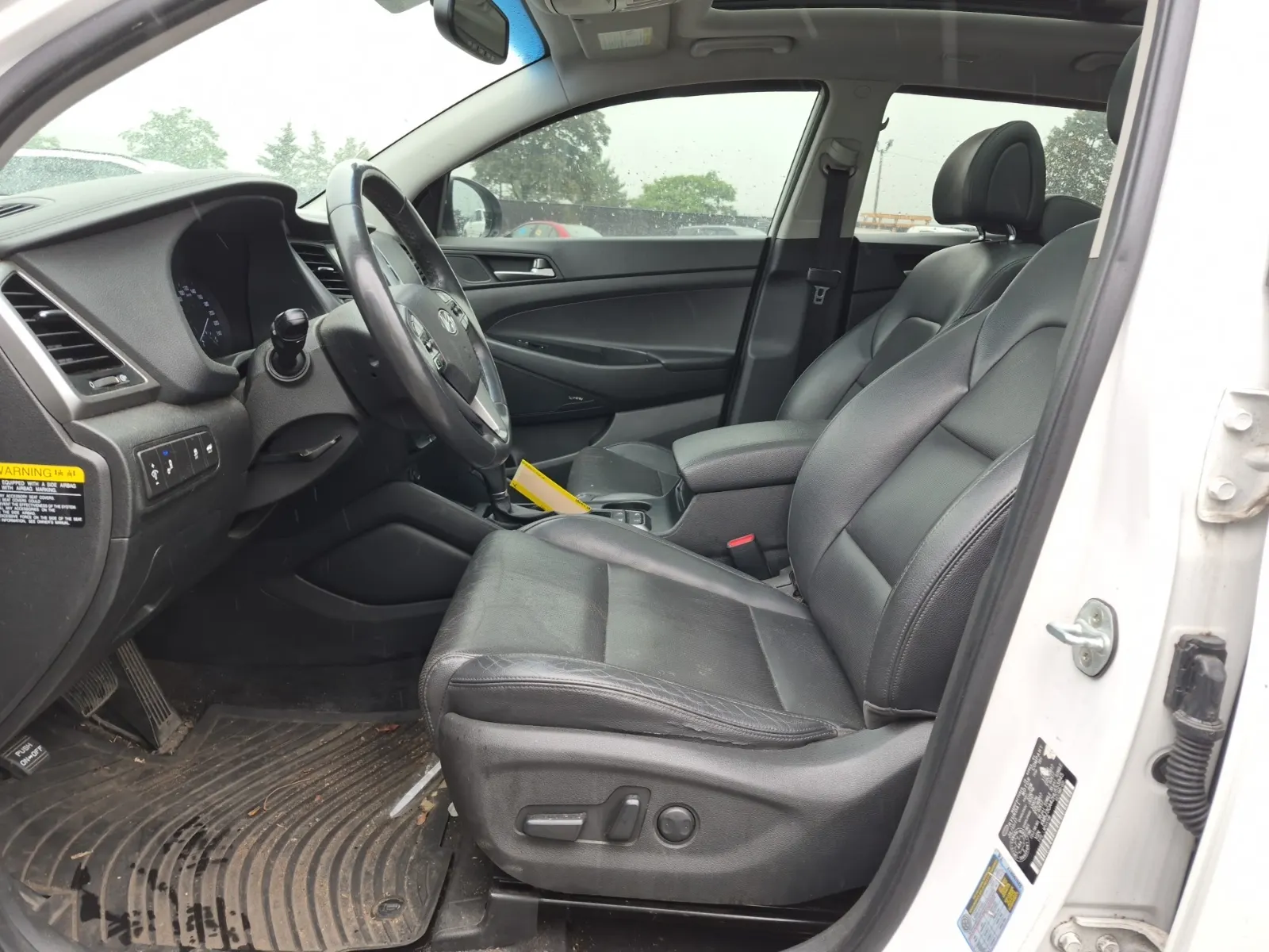Front Interior Photo