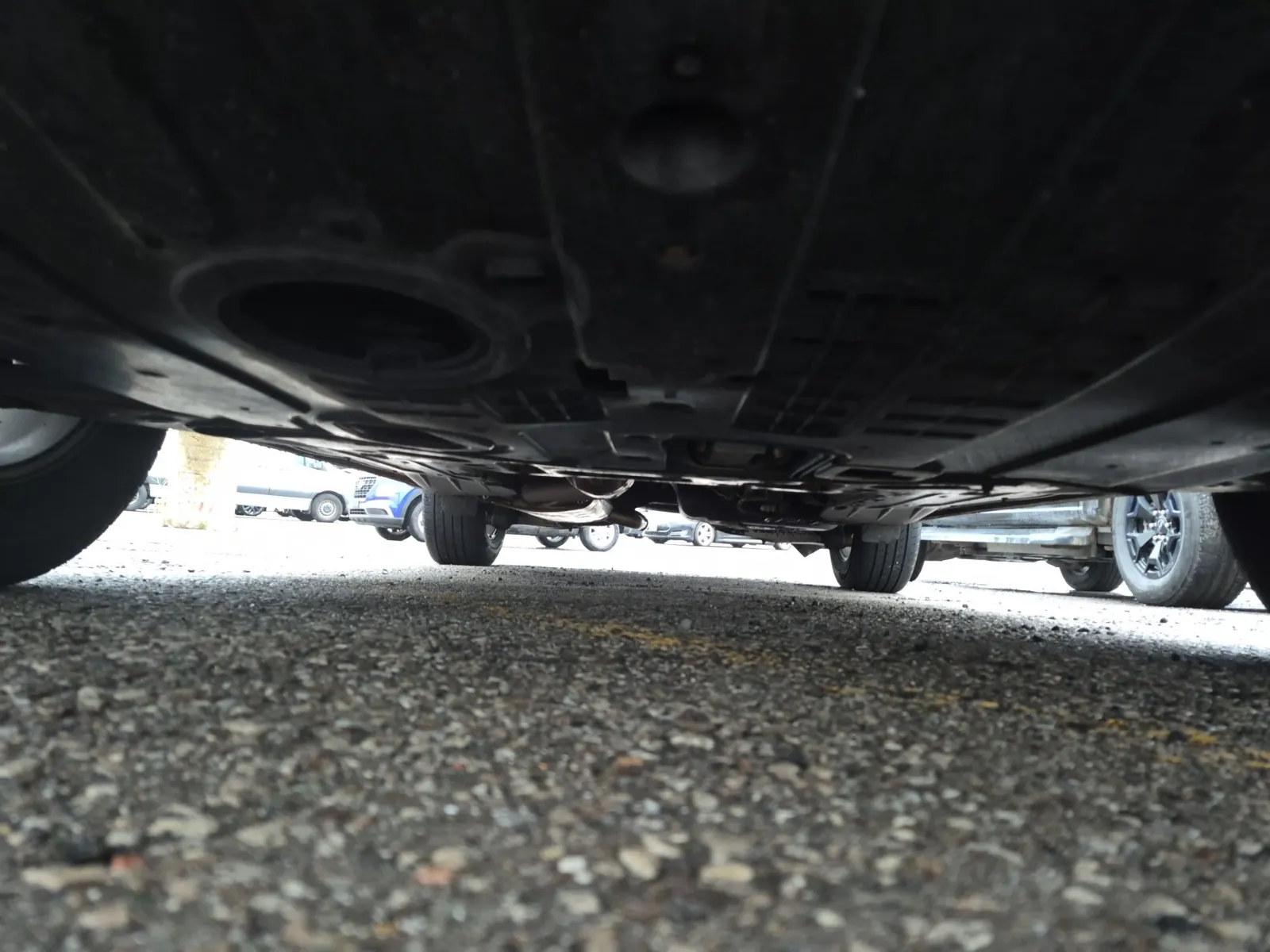 Undercarriage - Front Photo