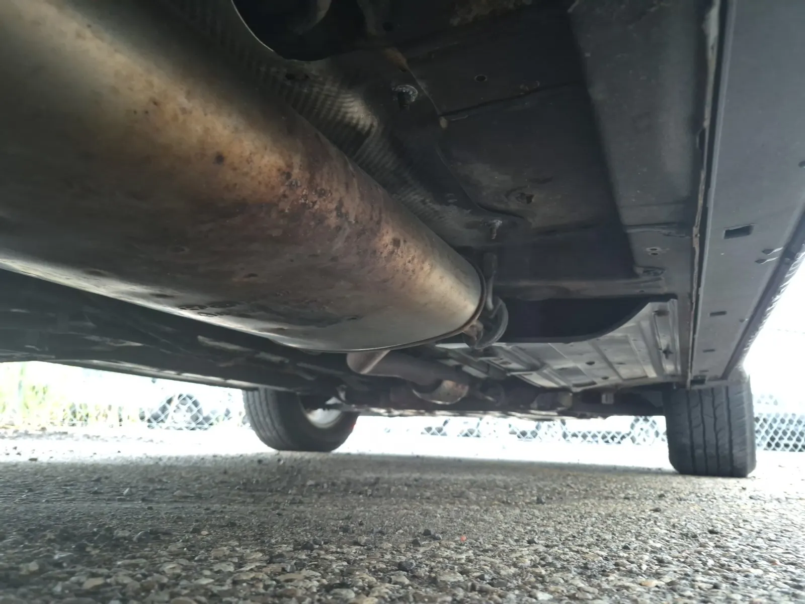 Undercarriage - Passenger Photo