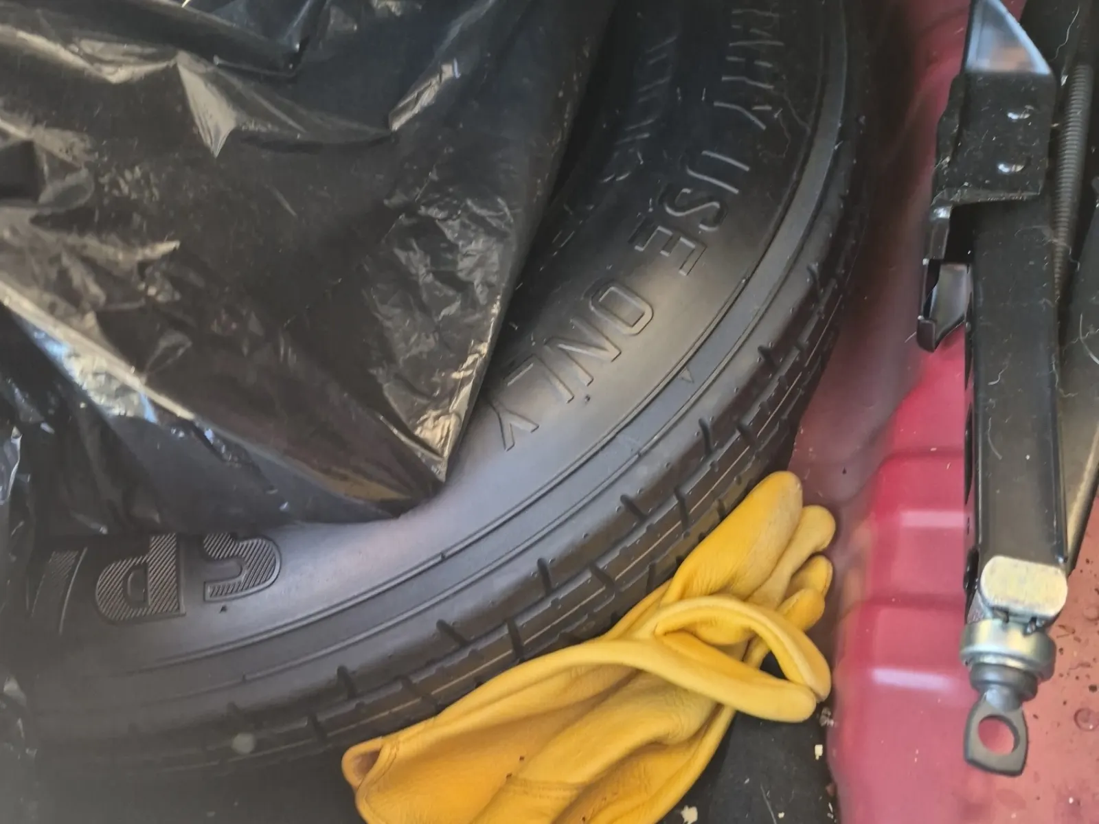Spare Tire & Wheel Photo