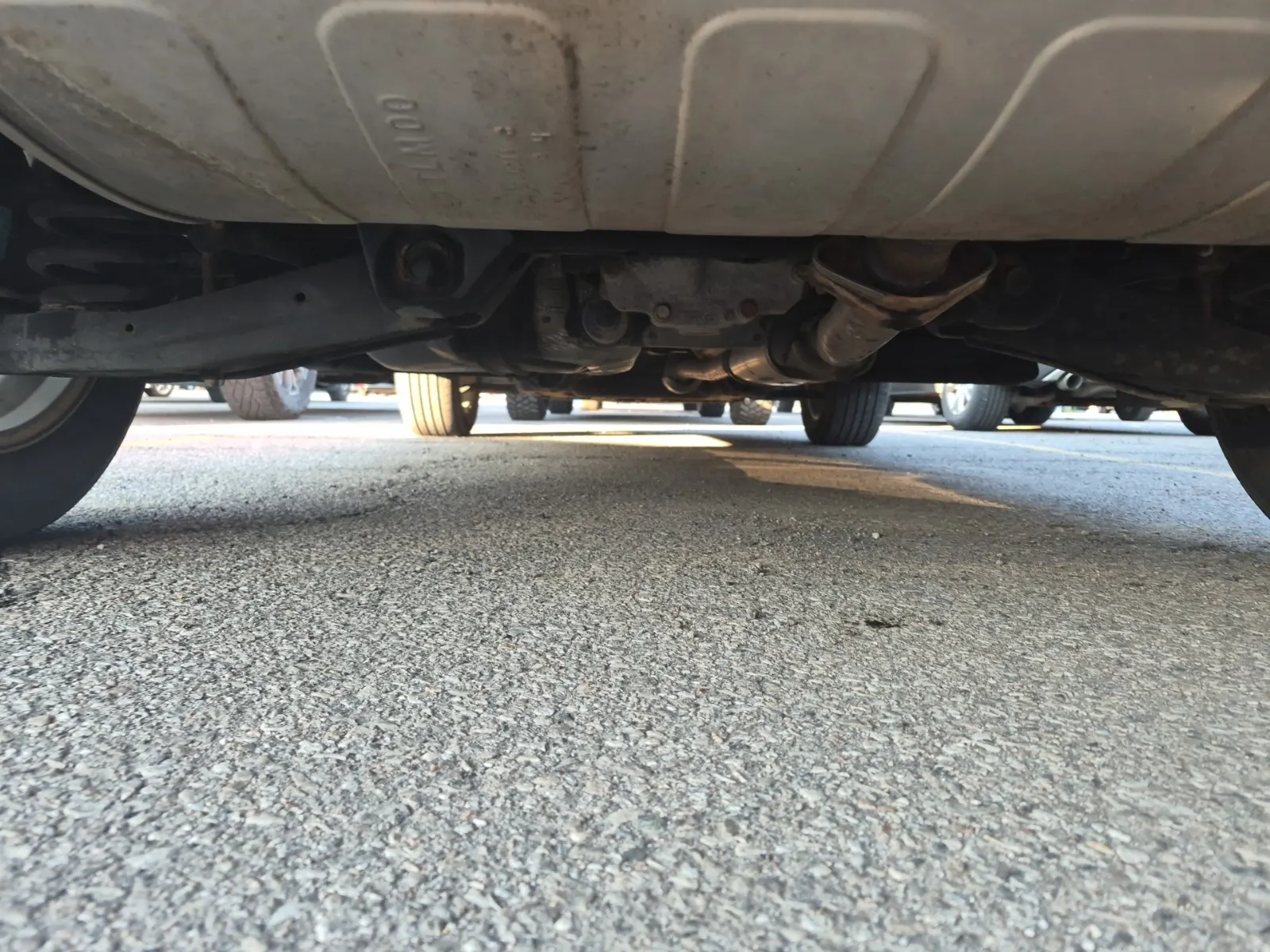 Undercarriage - Rear Photo