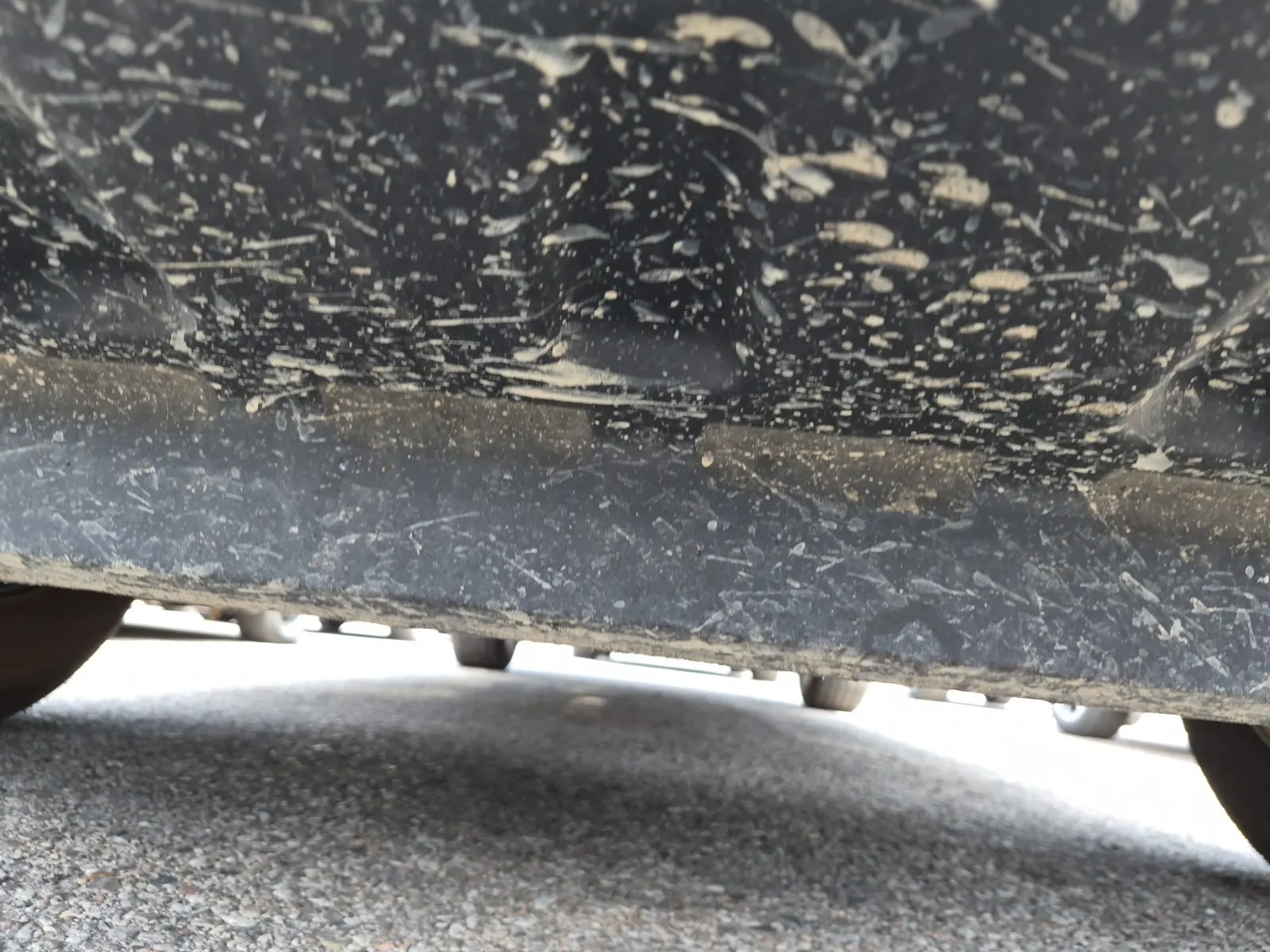 Undercarriage - Front Photo