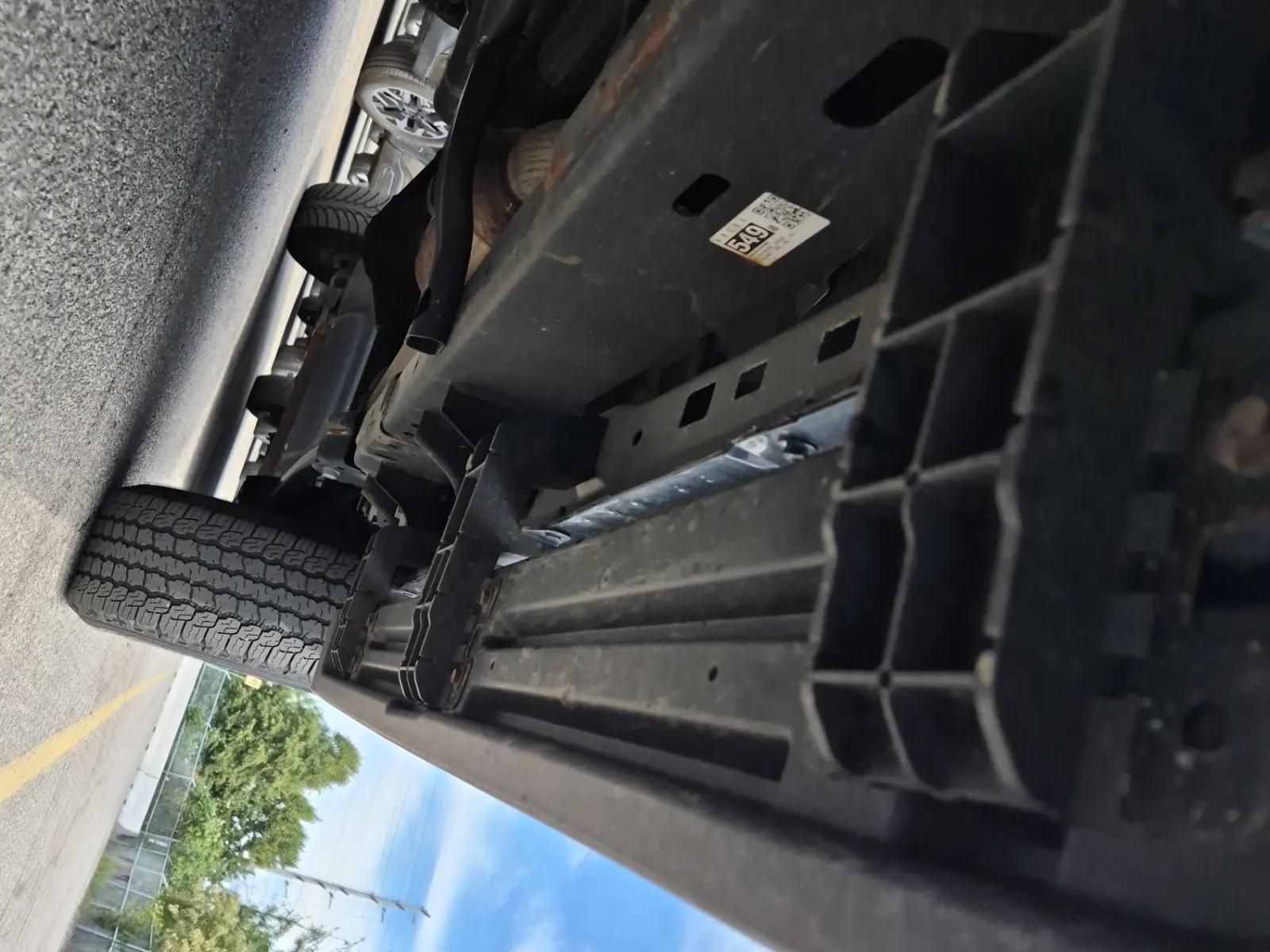 Undercarriage - Driver Photo